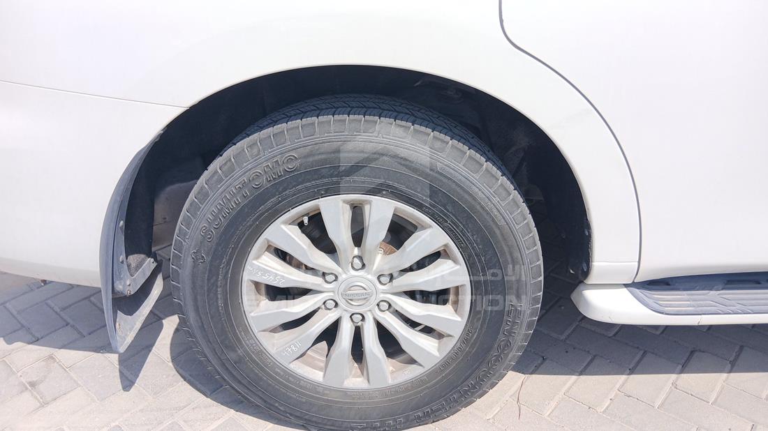 نيسان باترول 2019 — الباب الخلفي الأيمن — صورة 29