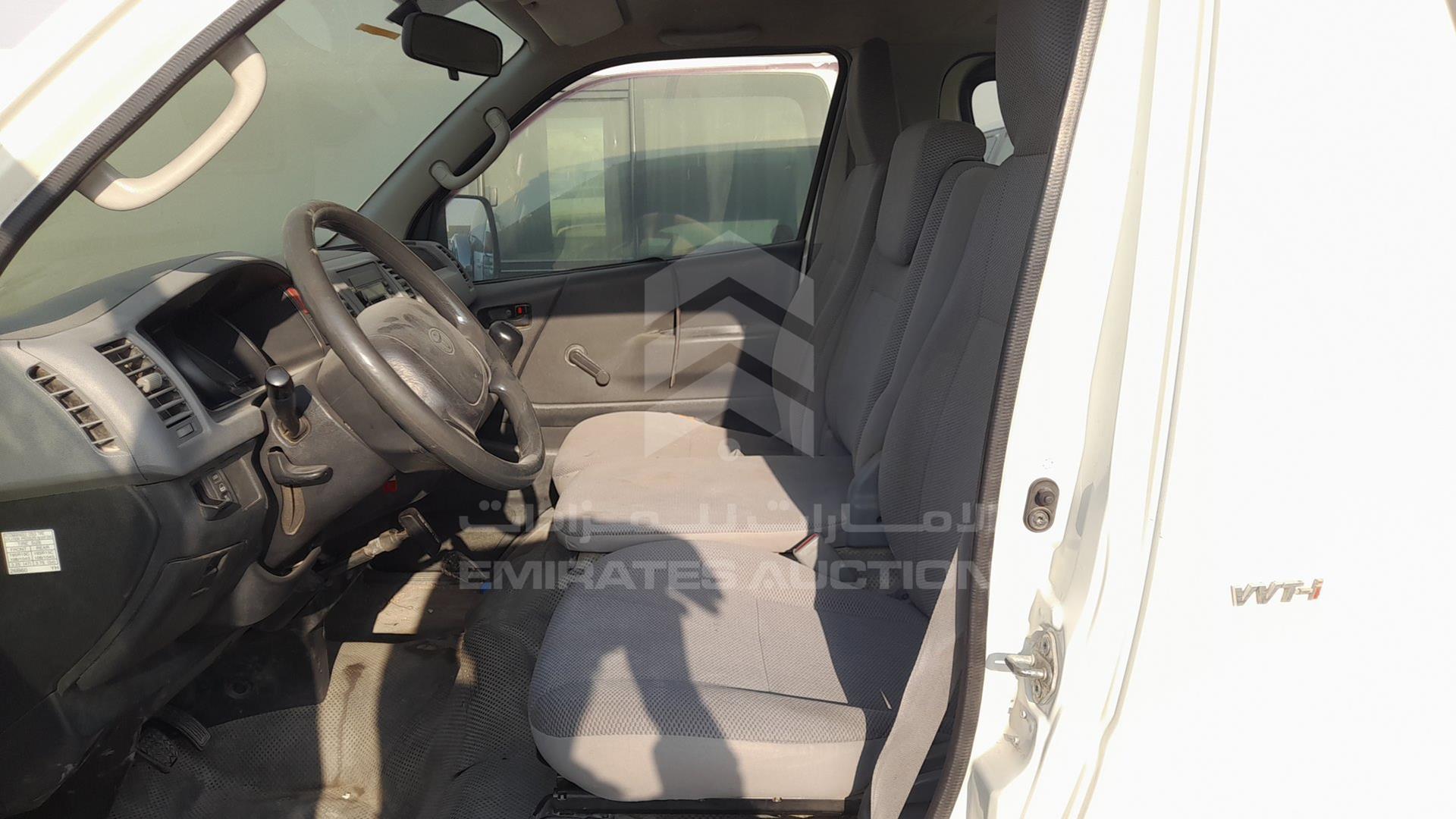 2007 TOYOTA HIACE VIN: JTGJX02P770011388