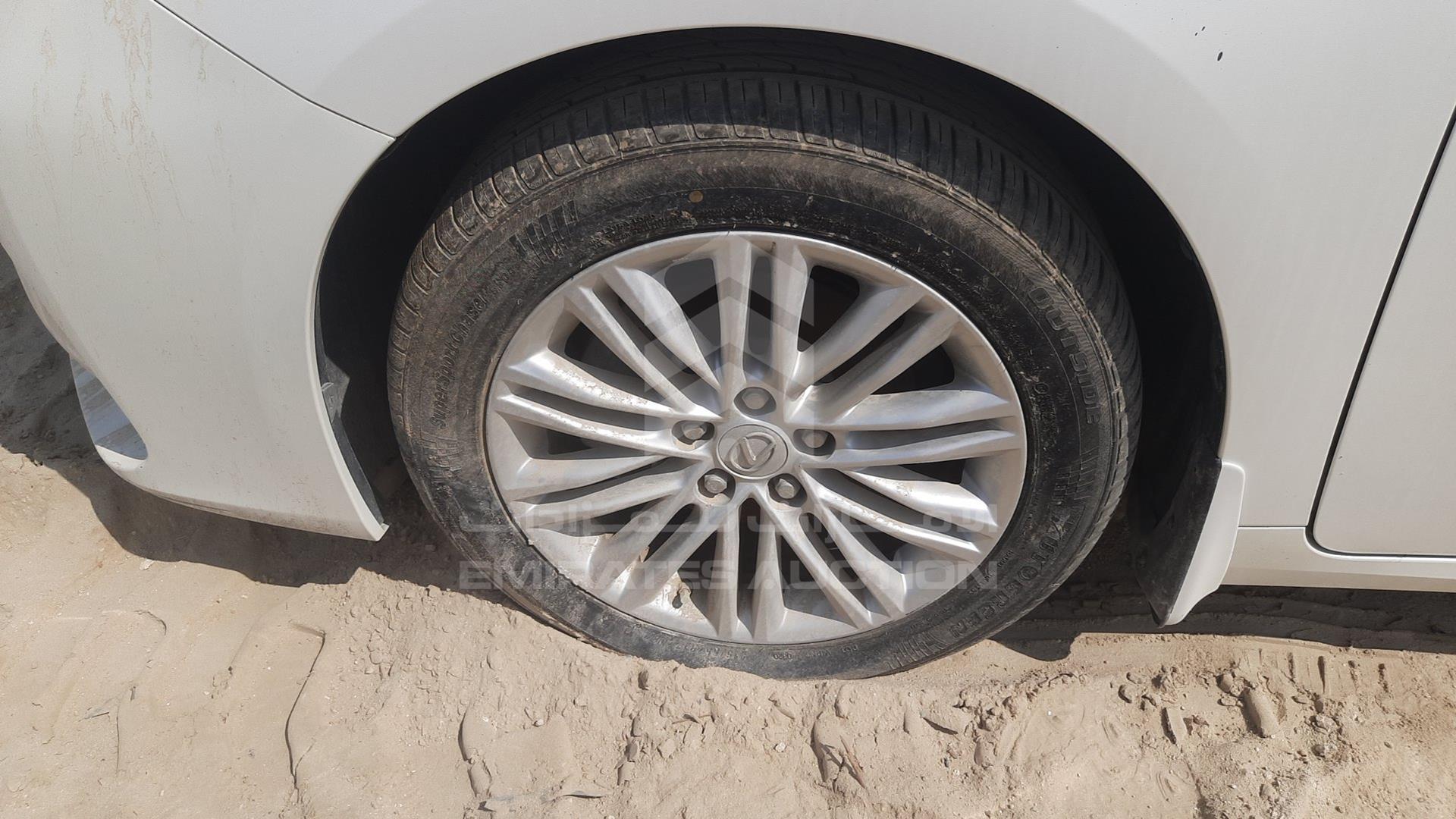 2016 LEXUS IS 250 VIN: JTHBJ1GG0G2084302