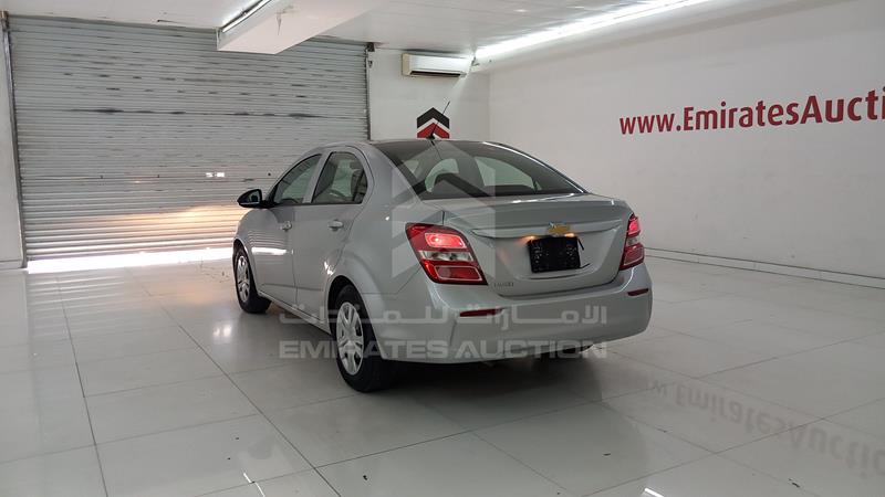 KL1JD5CE5JB010047 Auction: EmiratesAuction Lot: 408504 KL1JD5CE5JB010047 Chevrolet Aveo 2018 SILVER Photo 7