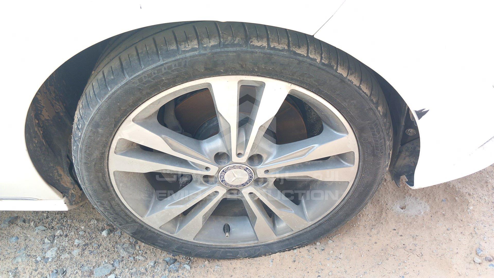 2014 MERCEDES E 300 VIN: WDDHF5FBXEA925996