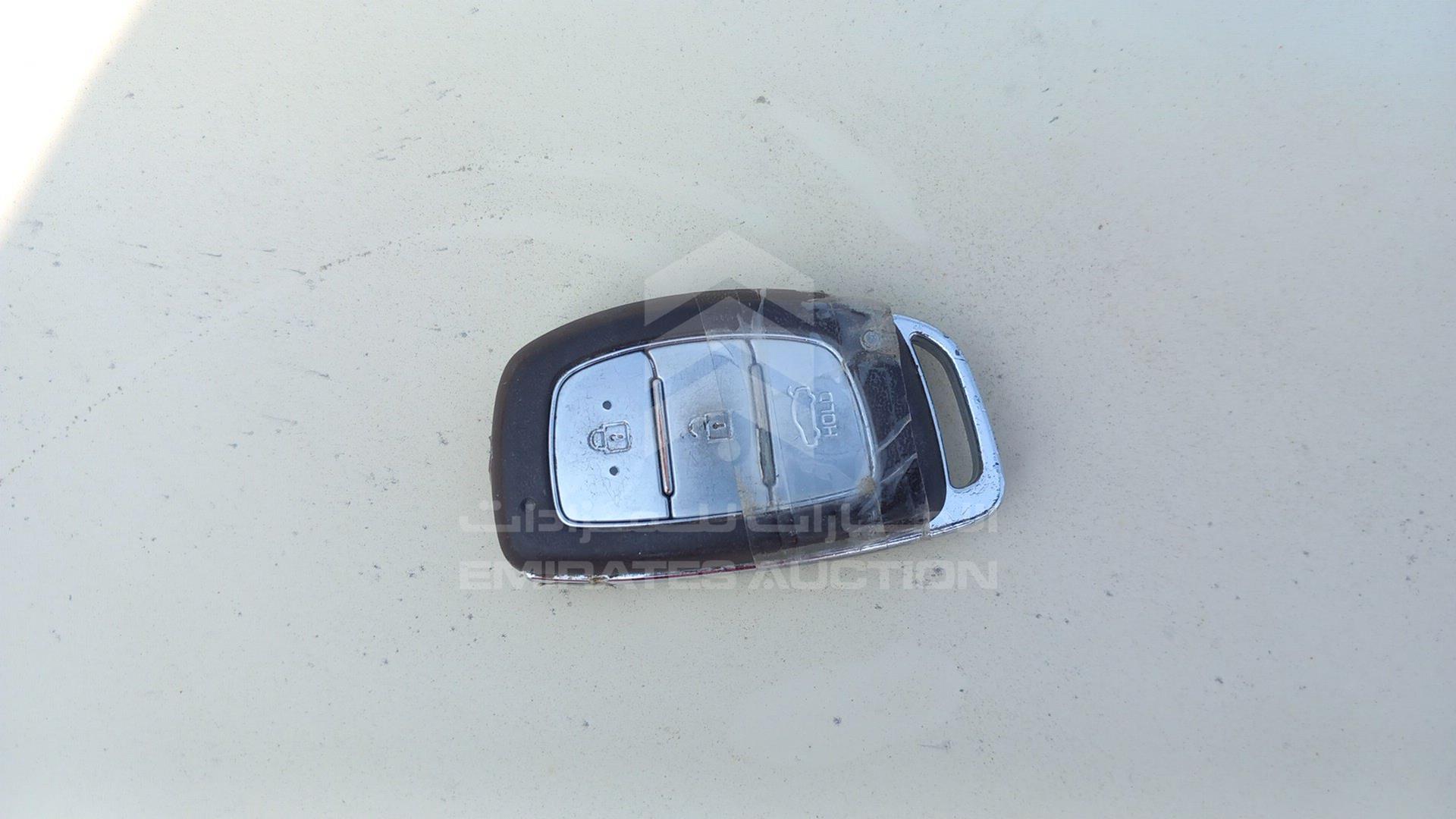 2018 HYUNDAI SONATA VIN: KMHE24131JA082134