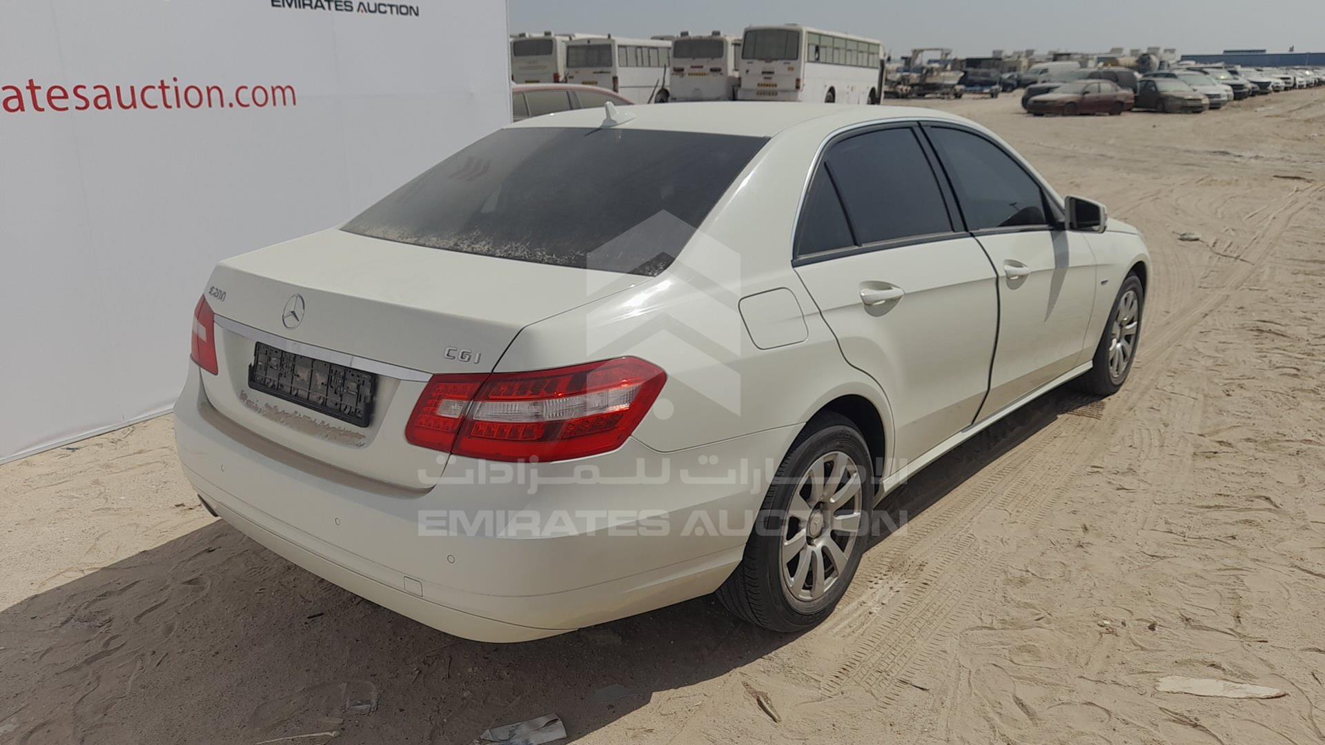 2011 MERCEDES E 200 VIN: WDDHF4JB3BA411954