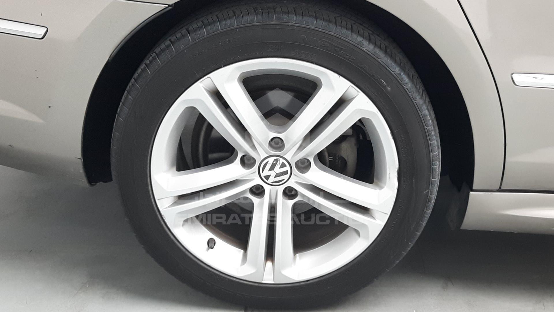 2012 VOLKSWAGEN PASSAT VIN: WVWAP13C0CE551421