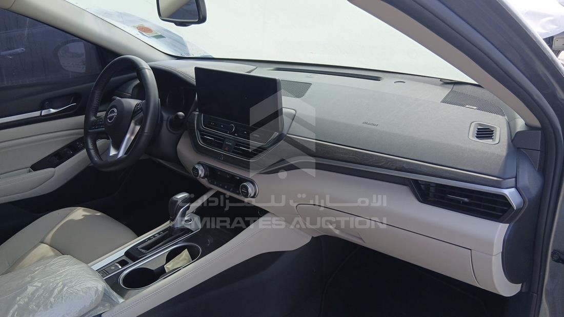 2023 Nissan Altima — Front Right Passenger Dashboard View — Photo 25