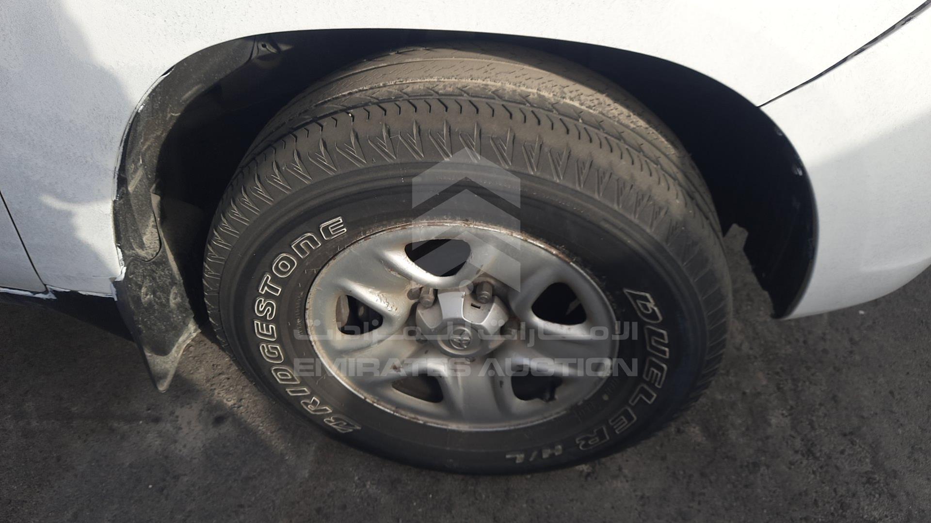 2011 TOYOTA LAND CRUISER VIN: JTMDU09J8B4044518