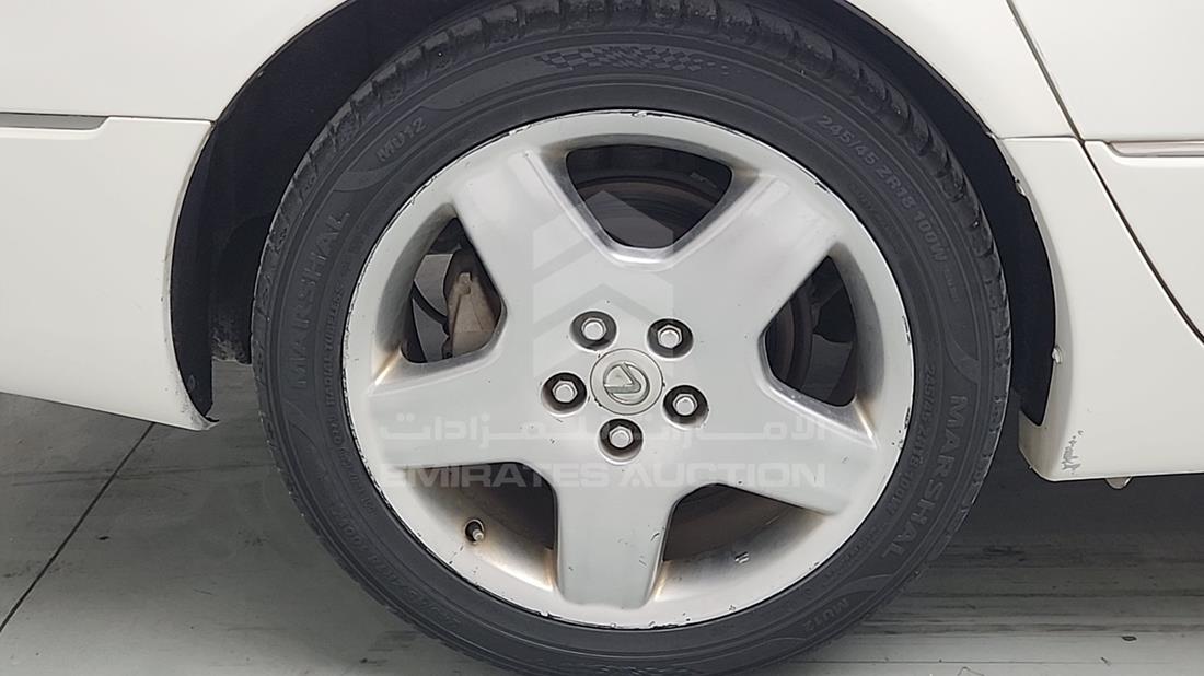 2001 Lexus LS 430 — Rear Right Tyre — Photo 31