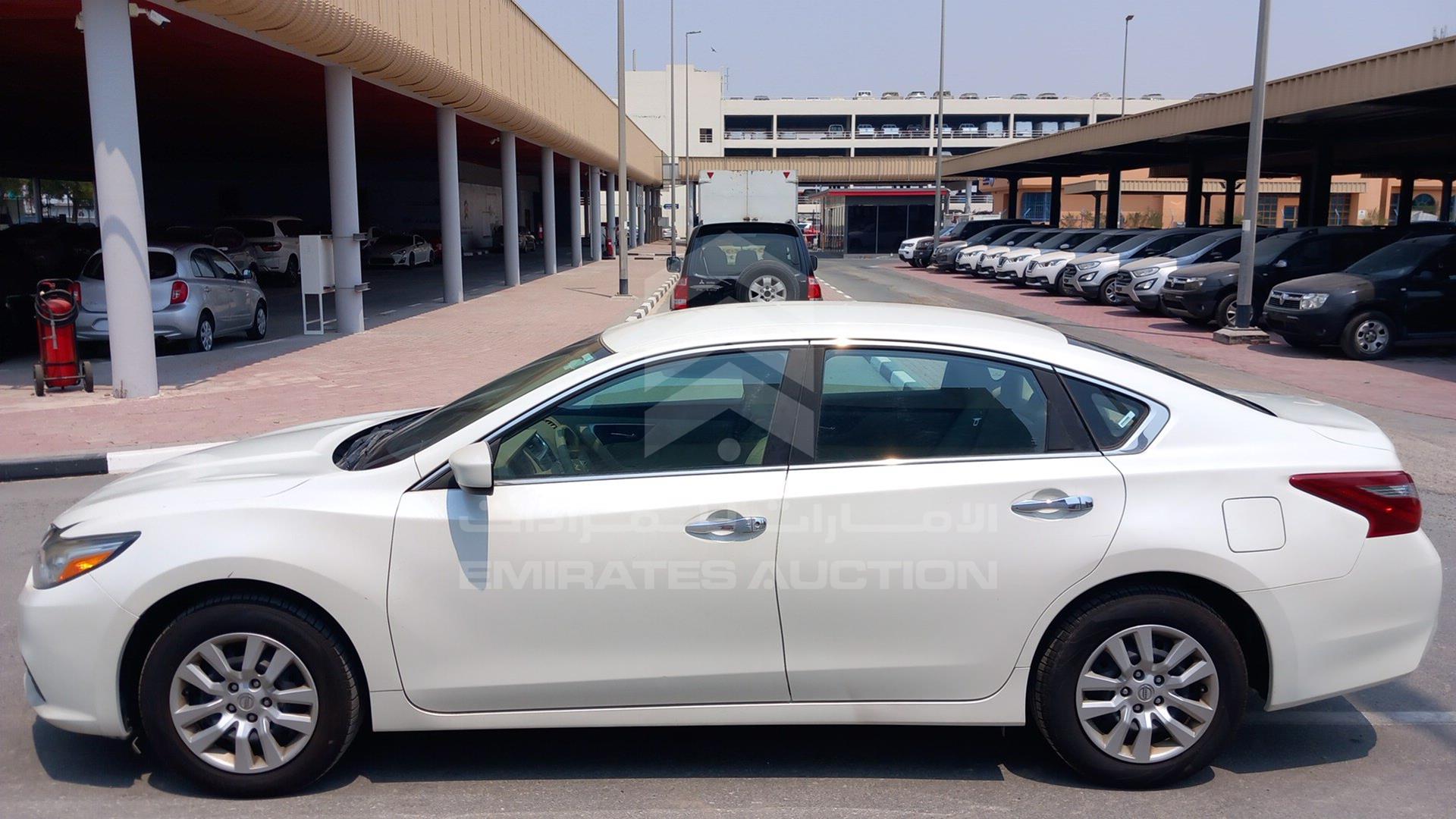 2018 NISSAN ALTIMA VIN: 1N4AL3A98JC100251
