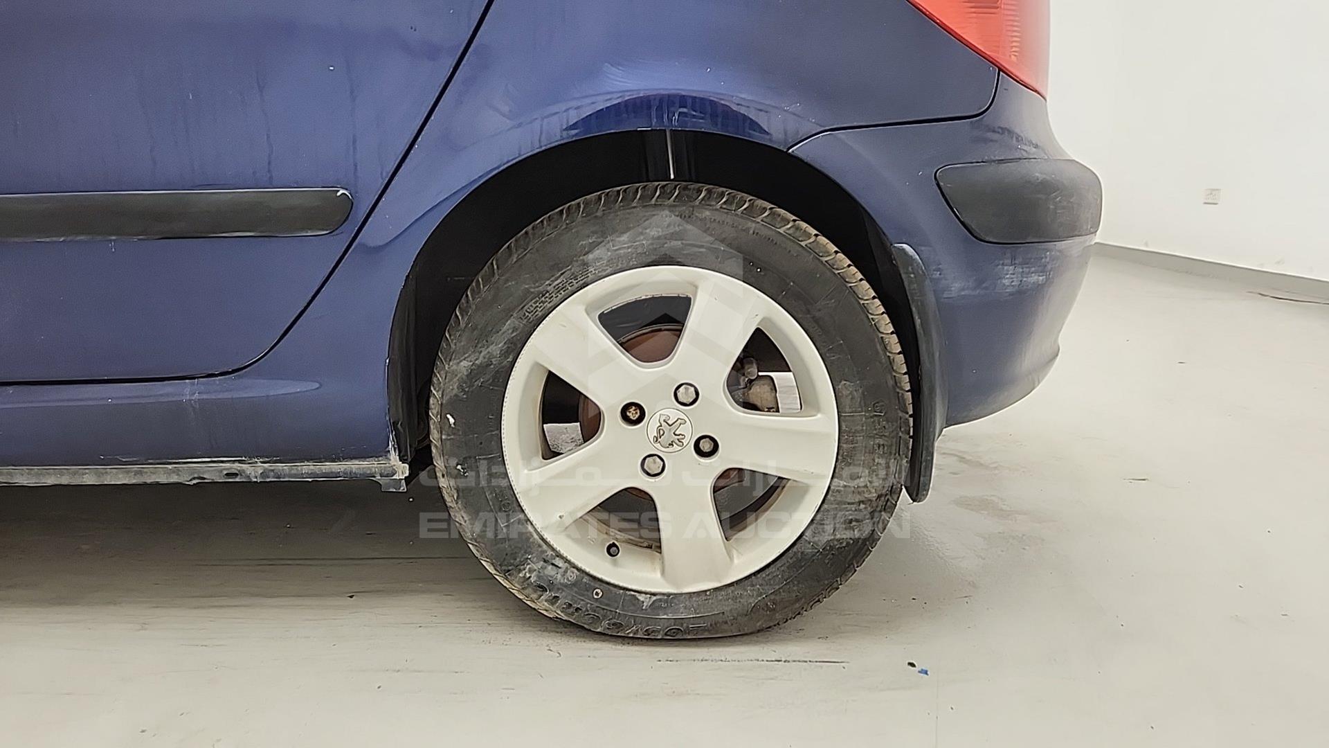 2002 PEUGEOT 307 VIN: VF33CNFUE82350356