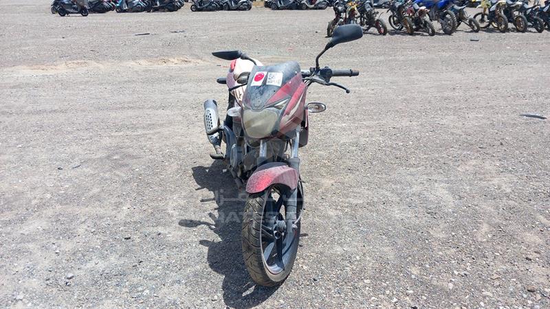 MD2A12DY7HCB00827 Auction: EmiratesAuction Lot: 415928 MD2A12DY7HCB00827 Bajaj Pulsar 180CC 2017 RED Photo 1