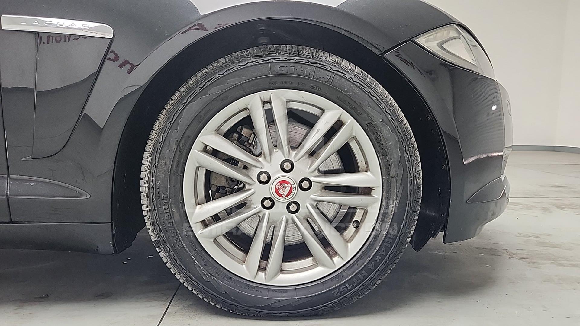 2014 JAGUAR XF VIN: SAJAA05N9EPU12651