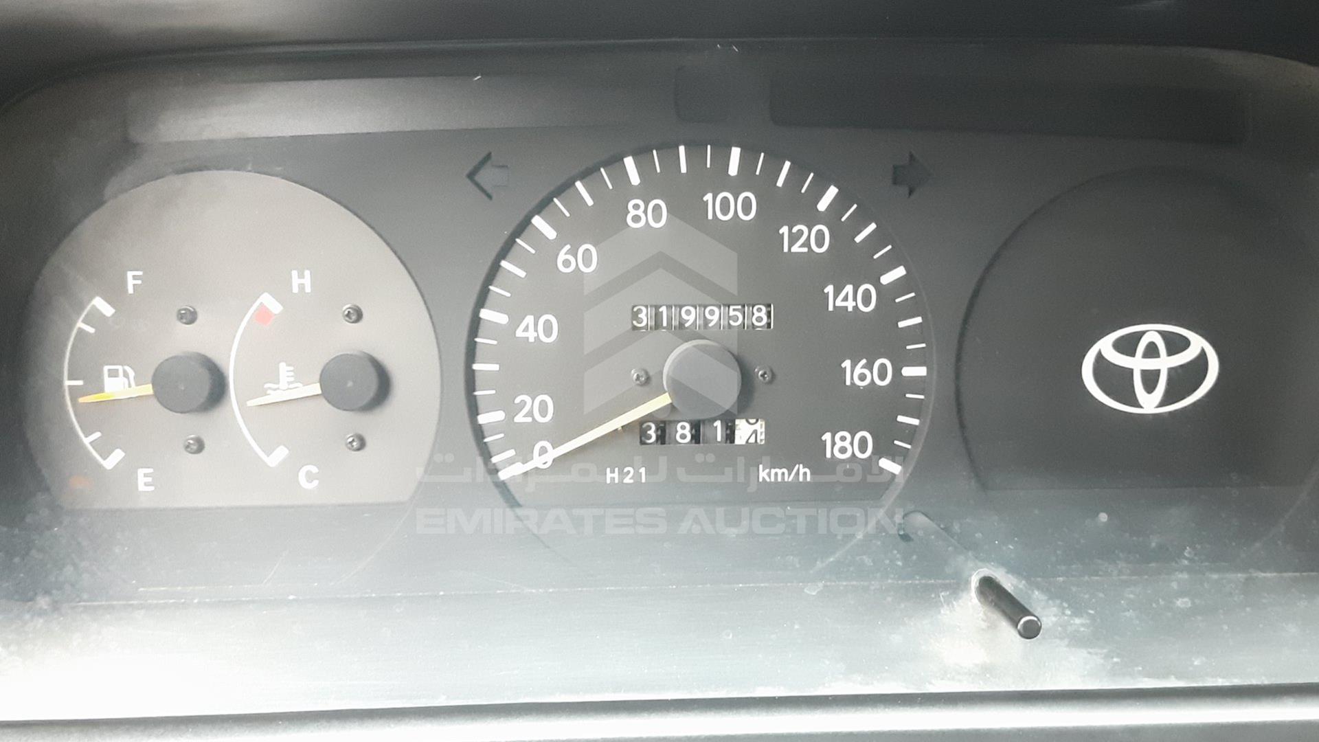 2003 TOYOTA HIACE VIN: JTCFR119537009974