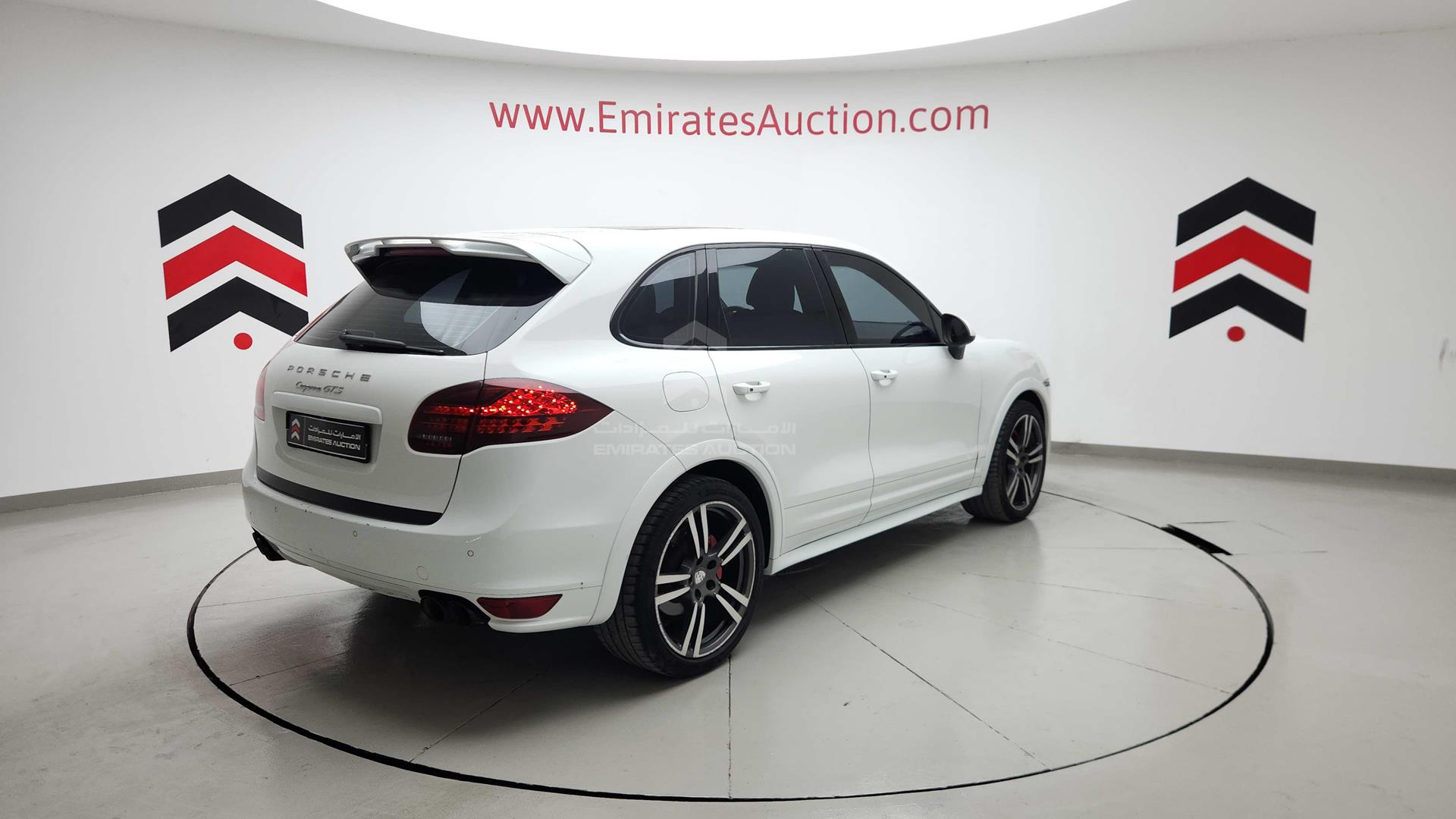 2013 PORSCHE CAYENNE GTS VIN: WP1ZZZ92ZDLA76369