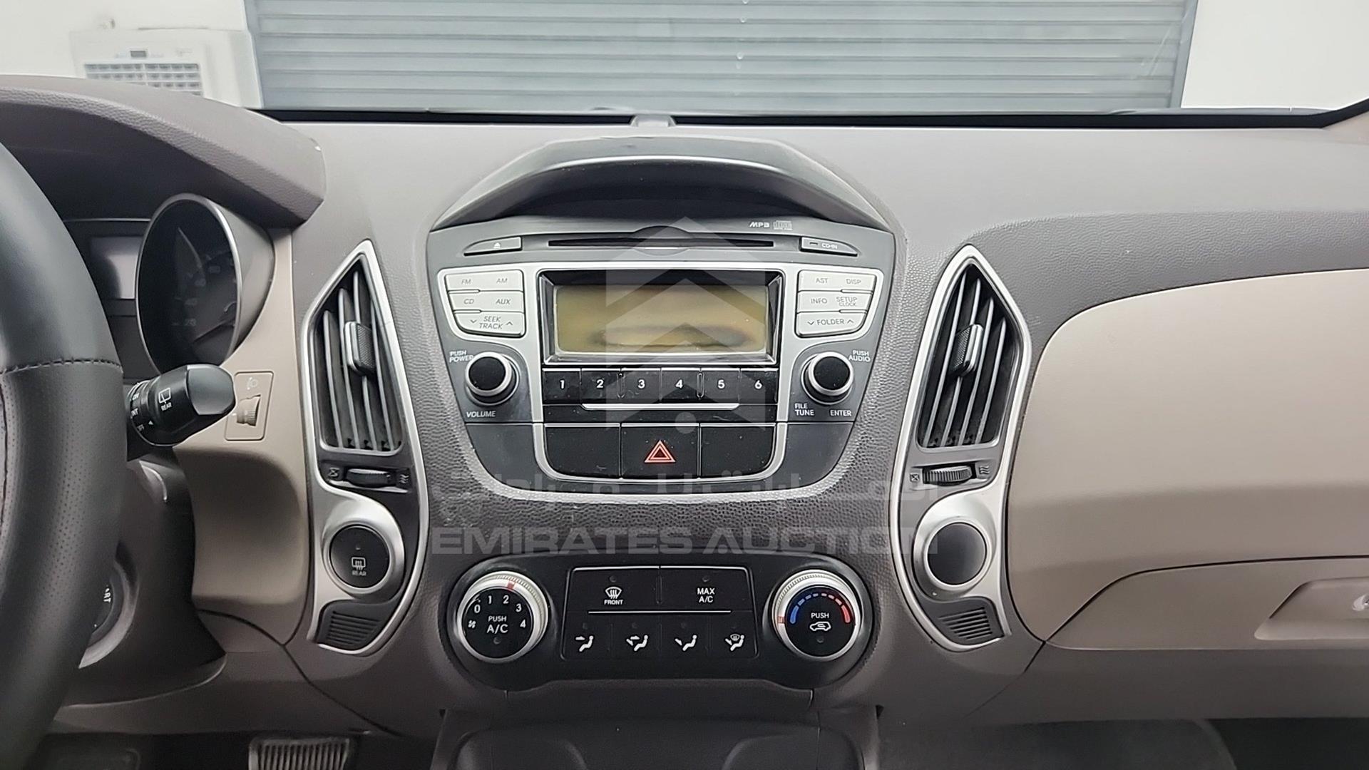 2011 HYUNDAI TUCSON VIN: KMHJT81B9BU103998