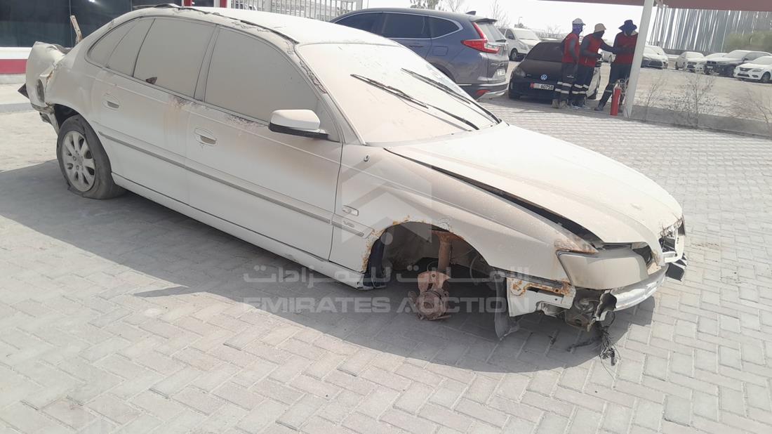 2004 Chevrolet Caprice — Front Right Angle — Photo 8