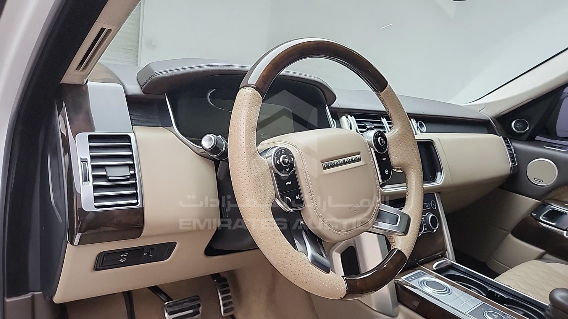 2014 RANGE ROVER VOGUE VIN: SALGA2EF8EA137587