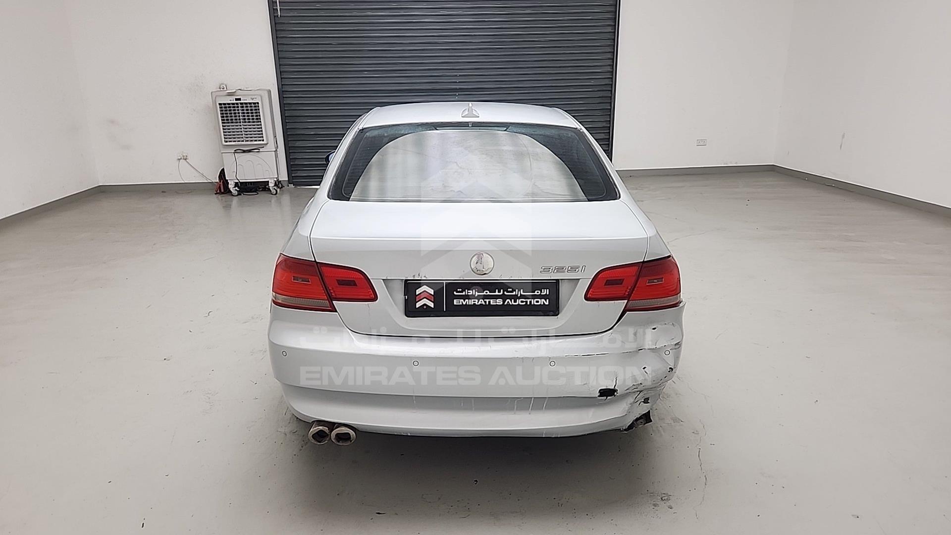 2007 BMW 325 VIN: WBAWB31037PU80957