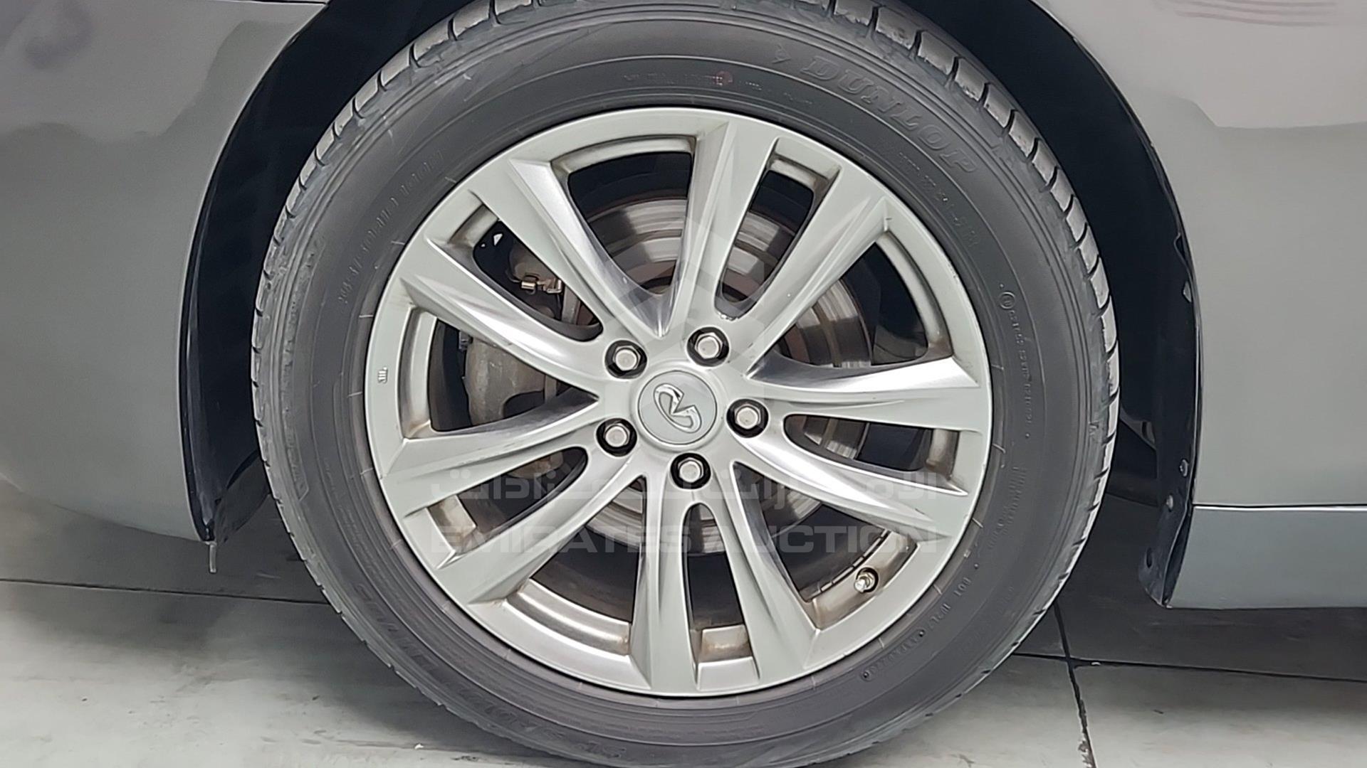 2016 INFINITI Q70 VIN: JNKBY1AP2GM320148