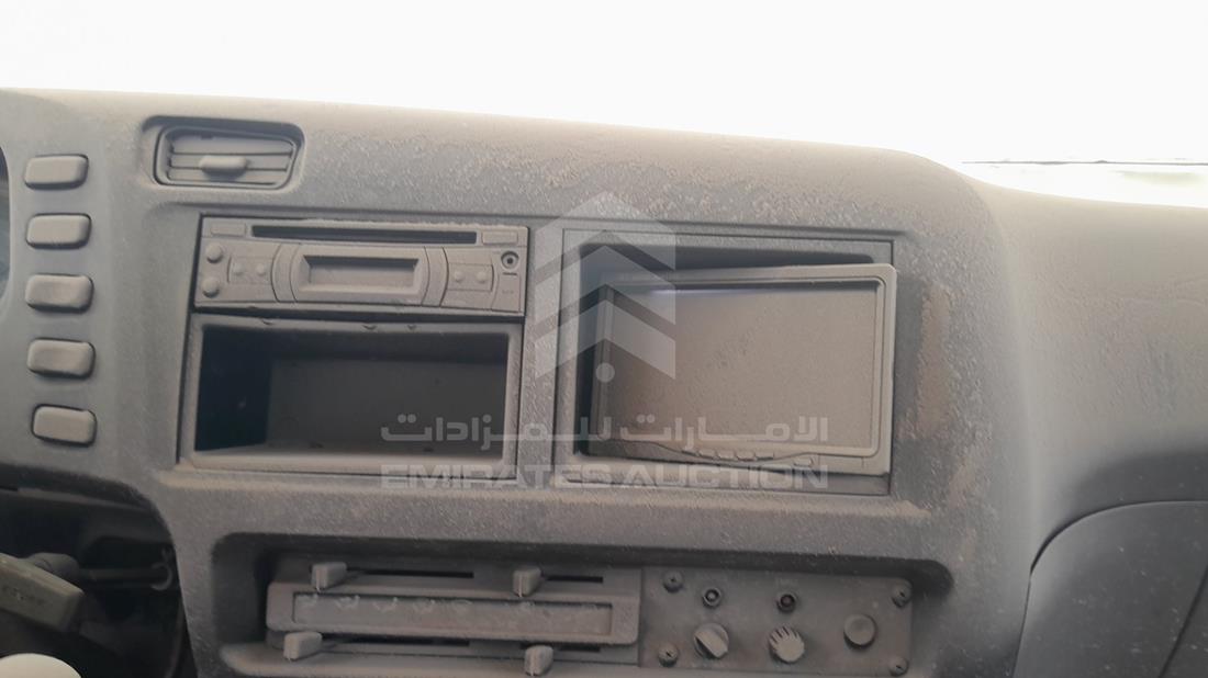 ميتسوبيشي روسا 2015 — نظم الترفيه وكاميرا المراقبة والملاحة — صورة 16