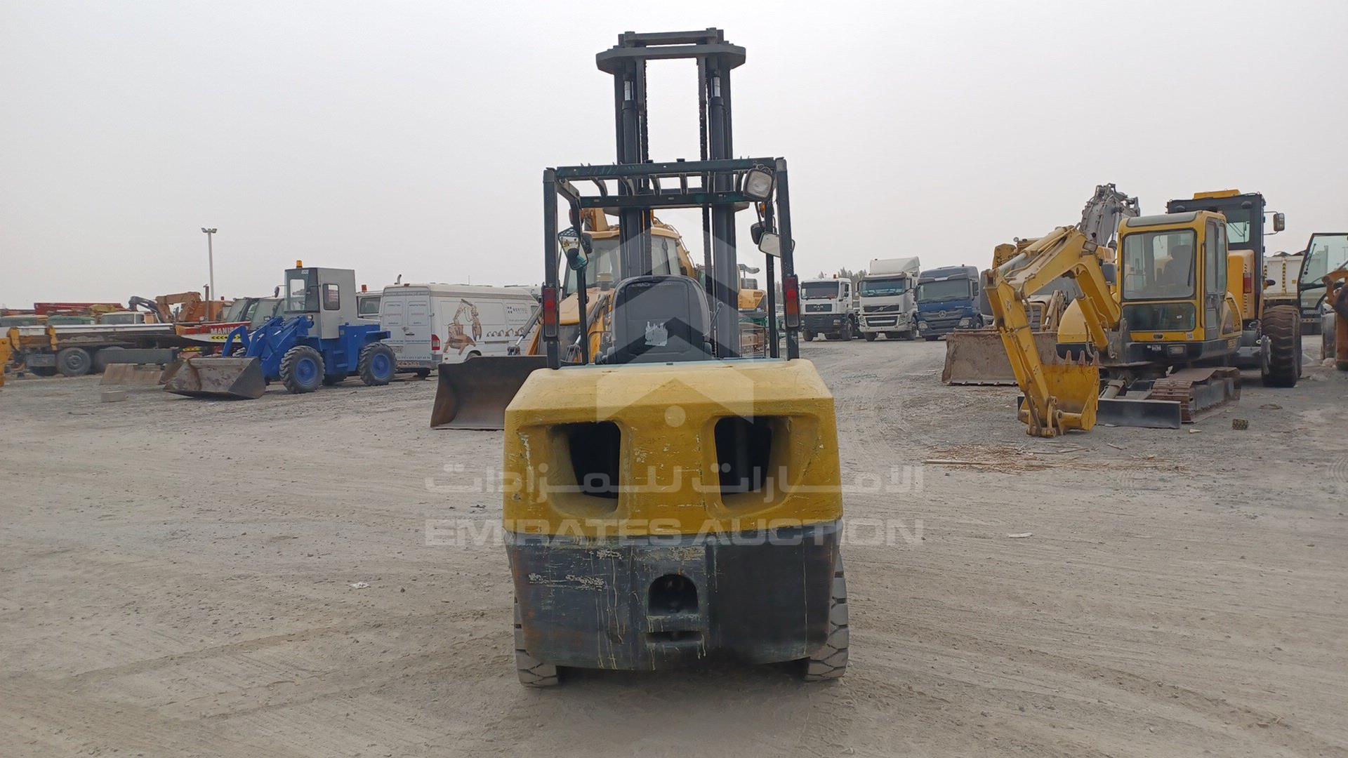2016 KOMATSU FORKLIFT VIN: M252138087