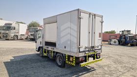 2013 Isuzu NMR — Rear Left Angle — Photo 6 — Thumbnail