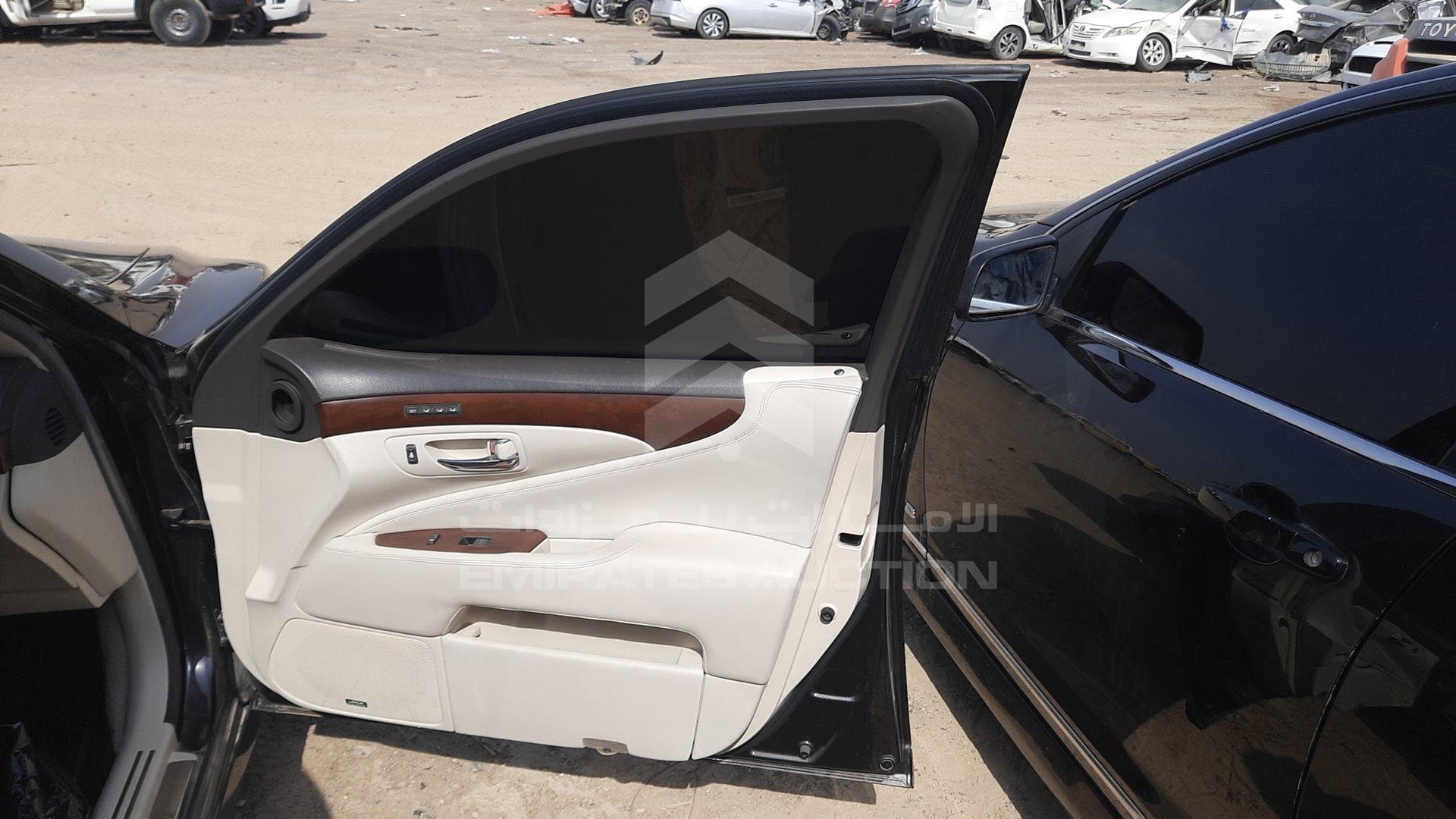 2010 LEXUS LS 460 VIN: JTHCL5EF4A5004943