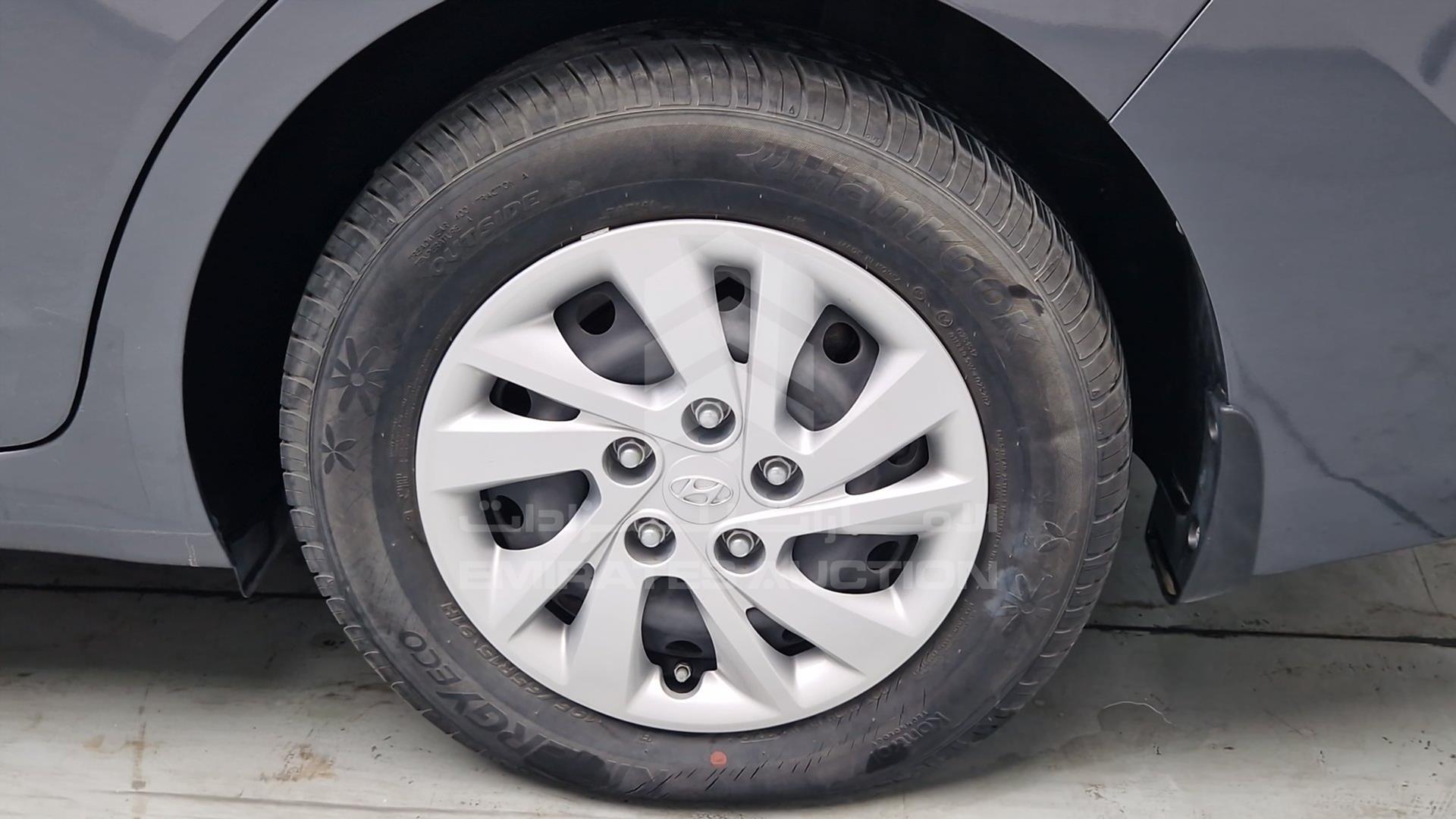 2017 HYUNDAI ELANTRA VIN: KMHD741FXHU202688