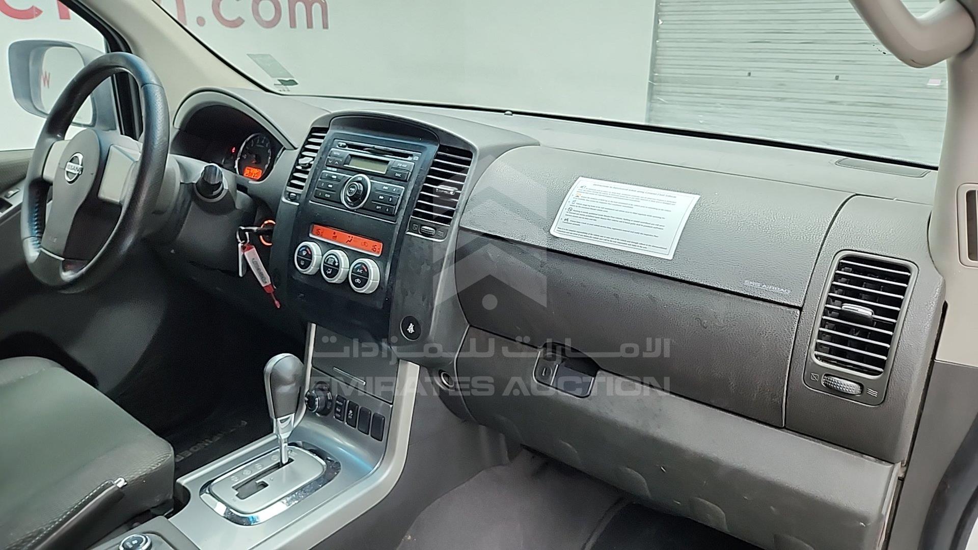 2015 NISSAN PATHFINDER VIN: VSKLR11A1FA579582