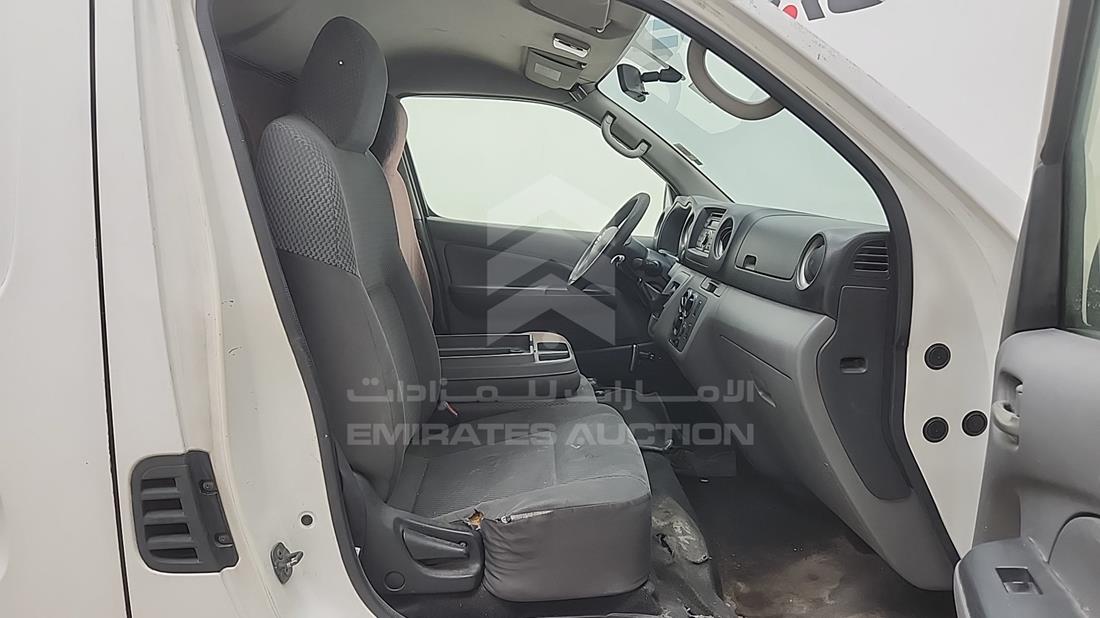2015 Nissan Urvan — Front Right Passenger Seat View — Photo 17