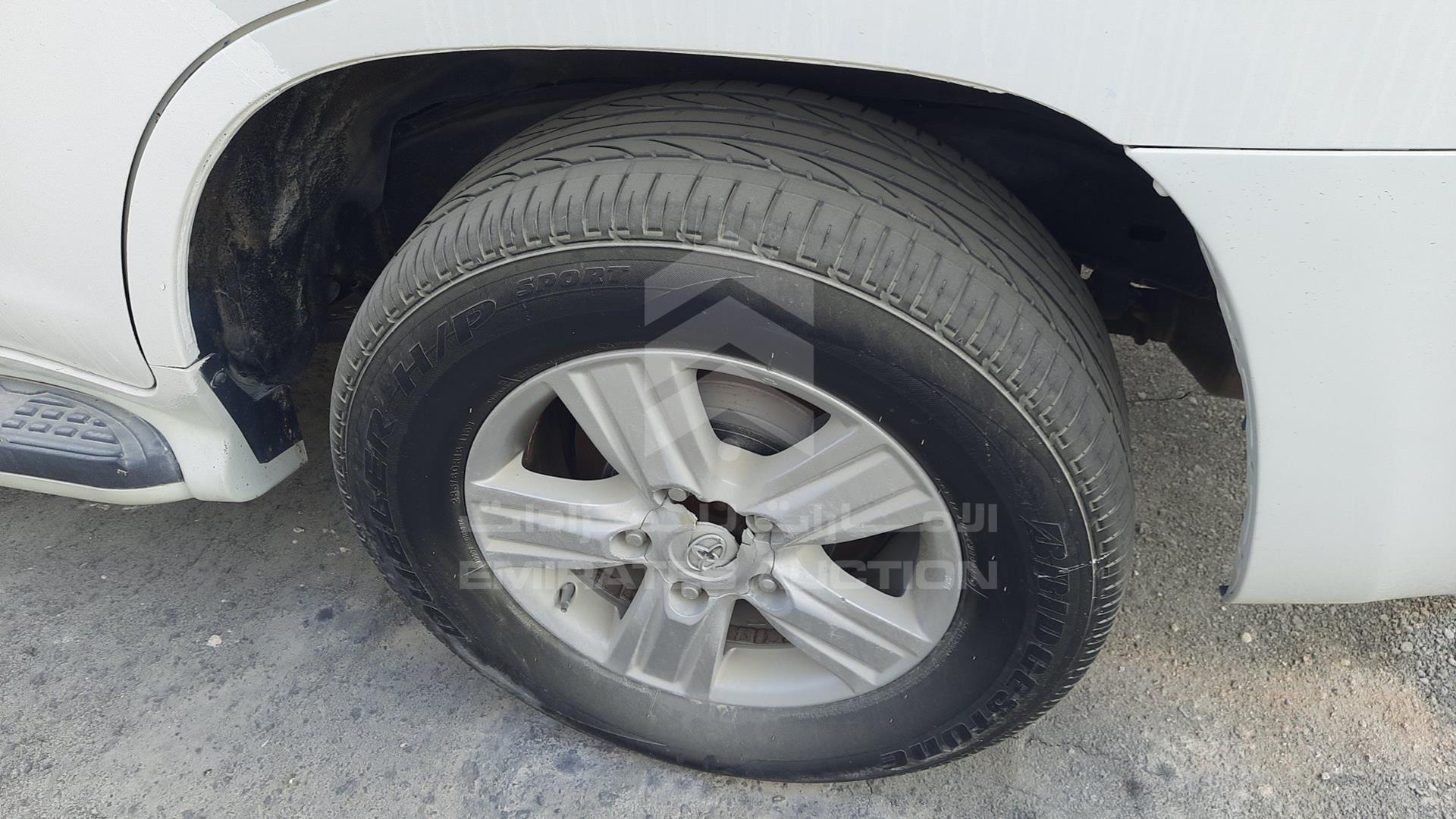 2014 TOYOTA LAND CRUISER VIN: JTMDU09J8E4094677