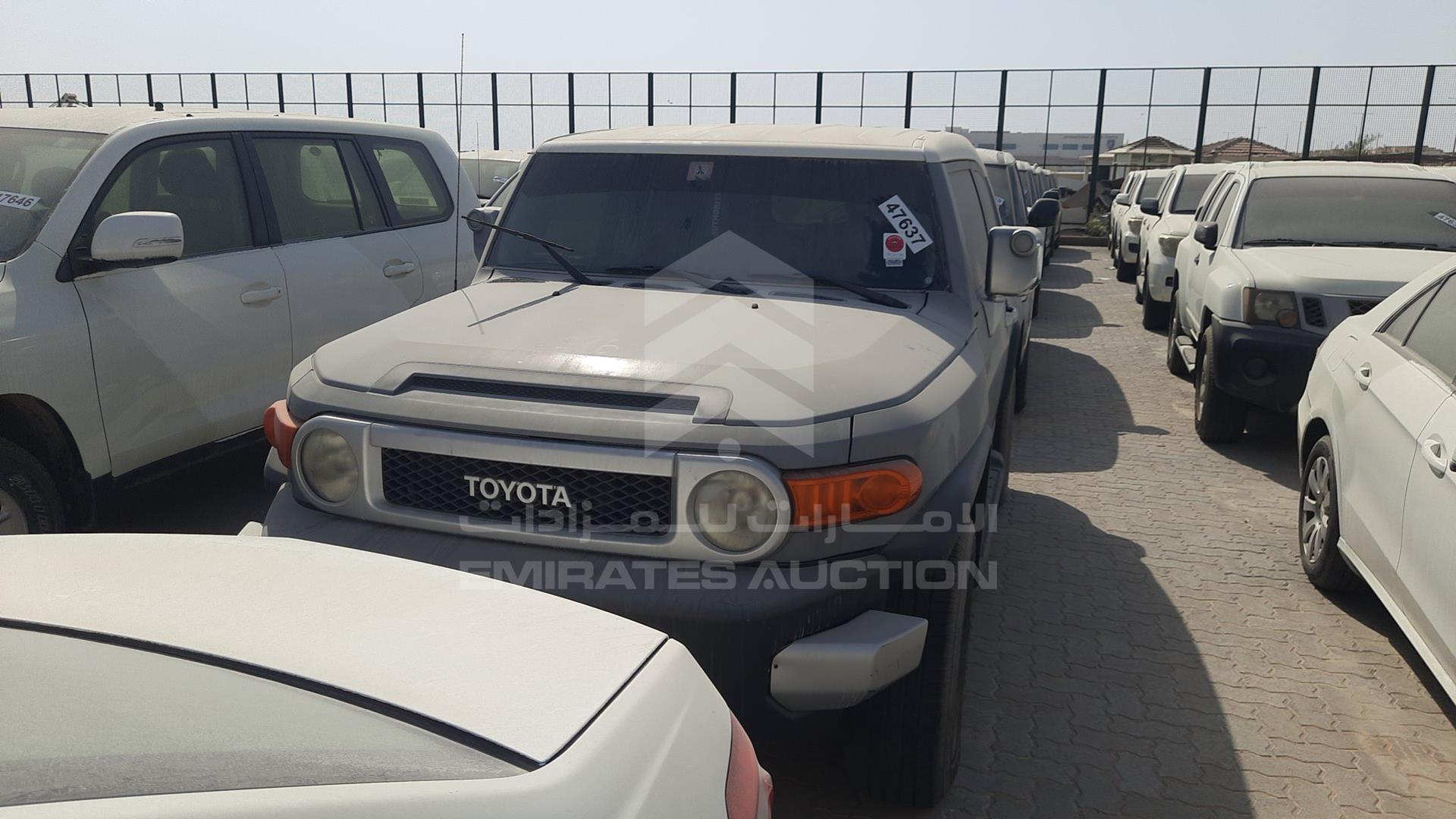 2014 TOYOTA FJ CRUISER VIN: JTEBU11F1EK198021