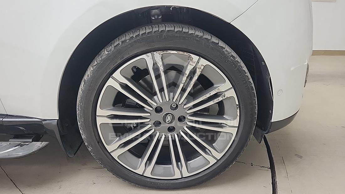 2023 Range Rover HSE — Front Right Tyre — Photo 35