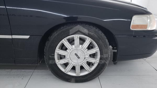 Lincoln Town 2011 2LNBL8CV0BX755963 Image 20