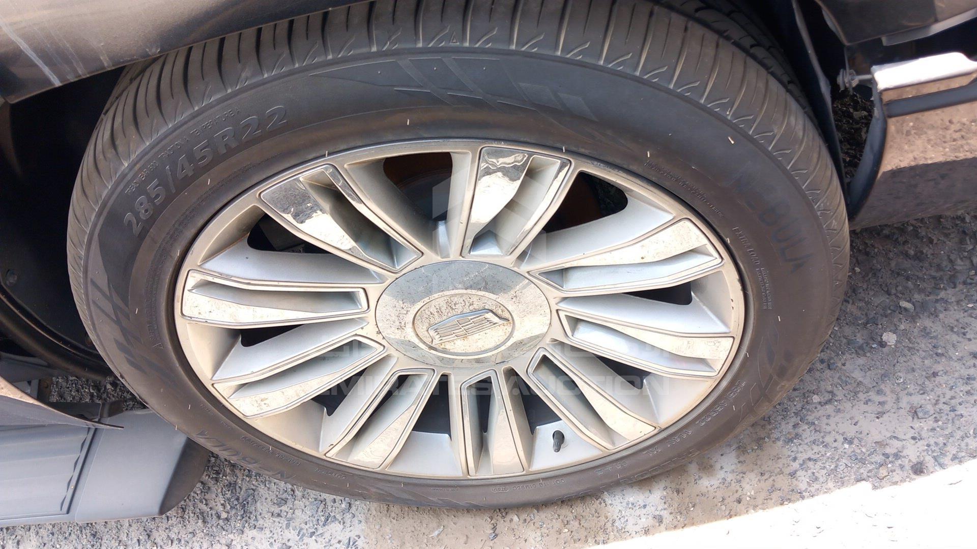 2008 CADILLAC ESCALADE VIN: 1GYFK63828R192242