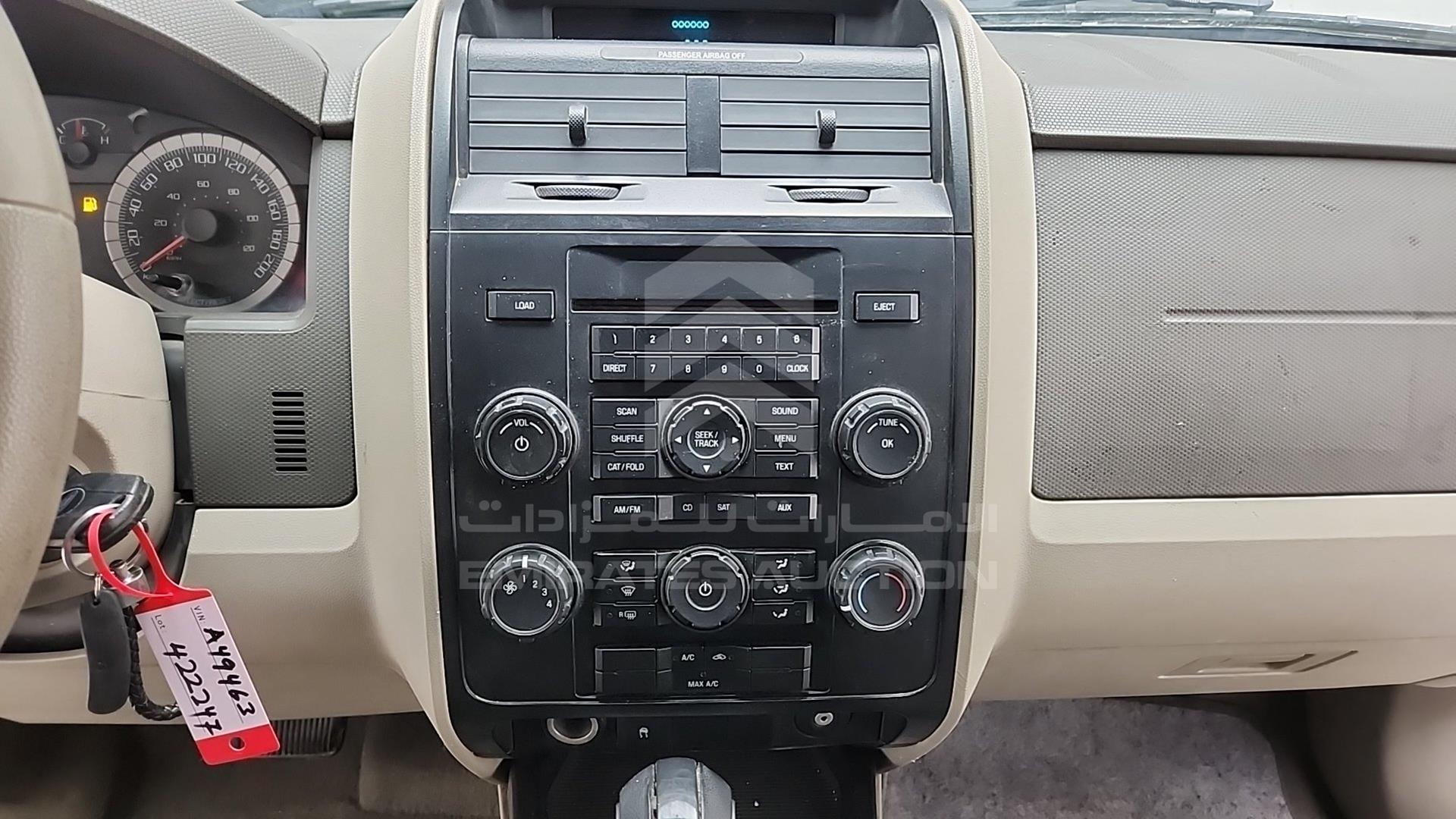 2008 FORD ESCAPE VIN: 1FMCU92198KA49463
