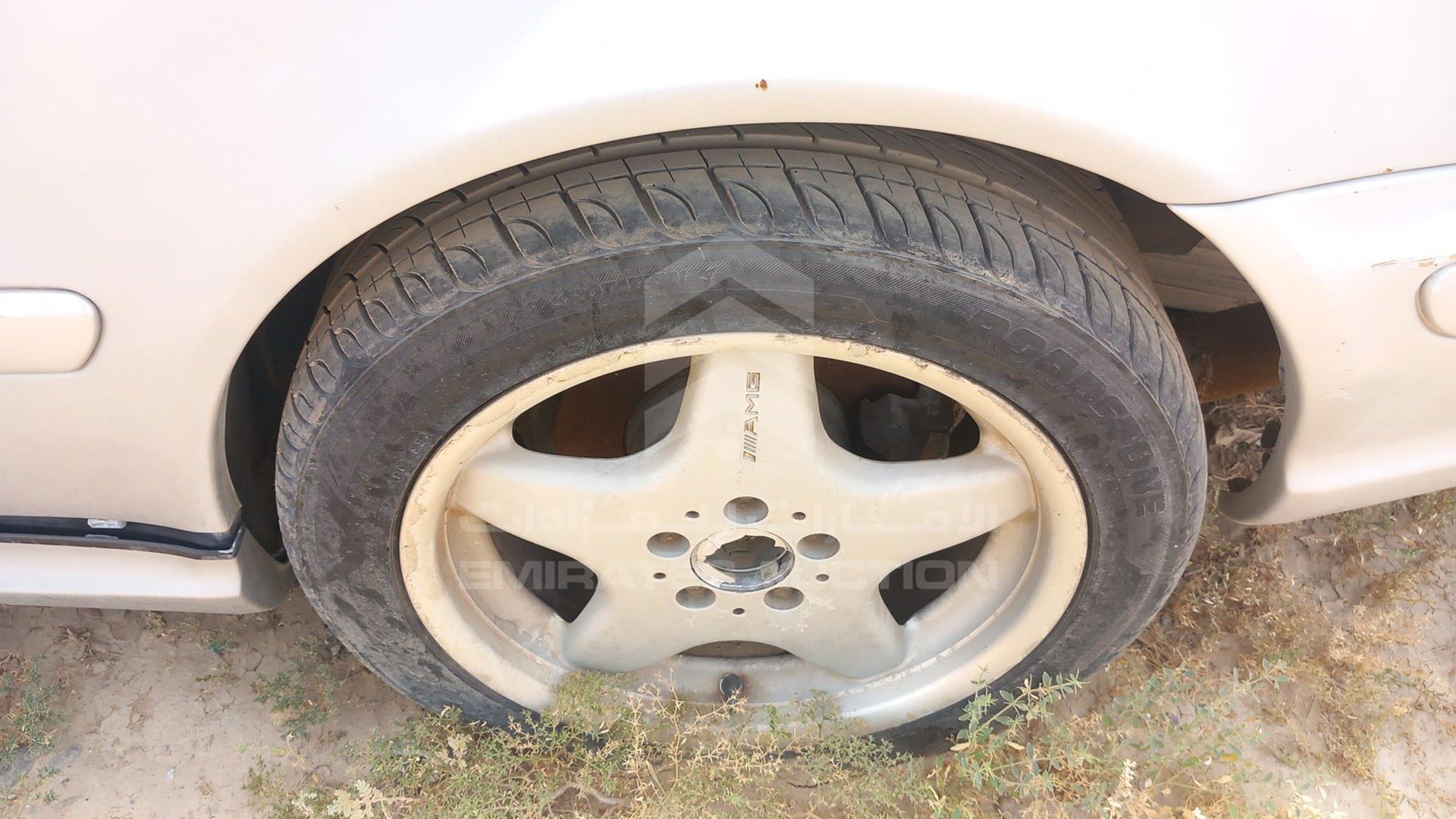0 MERCEDES --- VIN: WDB2083651F024839