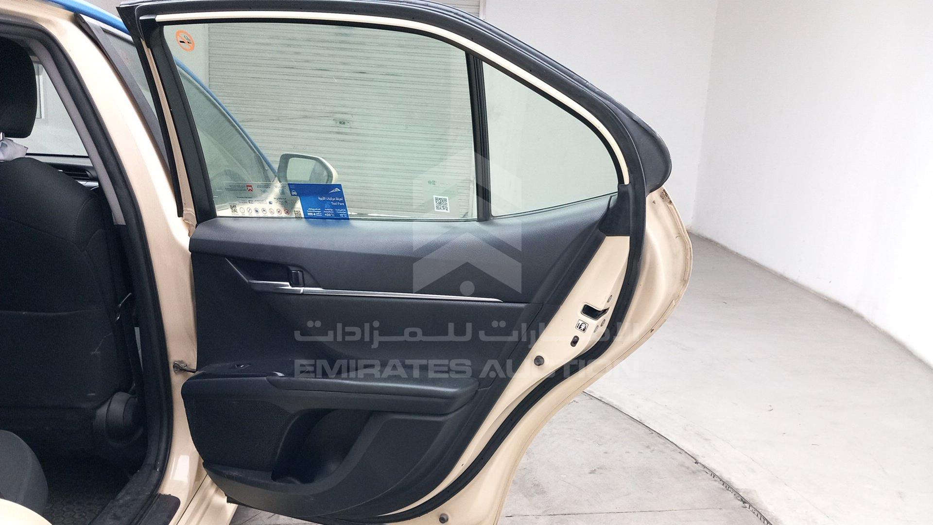 2020 TOYOTA CAMRY HYBRID VIN: JTNB29HK8L3060801