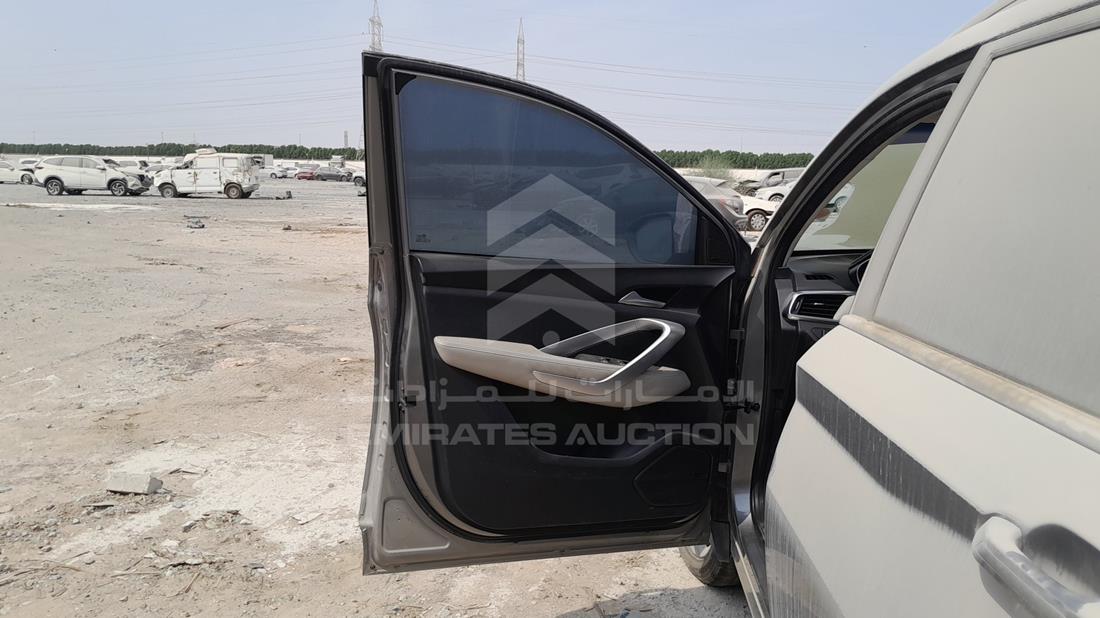 شيفروليه كابتيفا 2023 — الباب الأمامي الأيسر — صورة 9