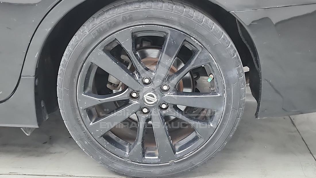 نيسان التيما 2018 — الإطار الخلفي الأيسر — صورة 32