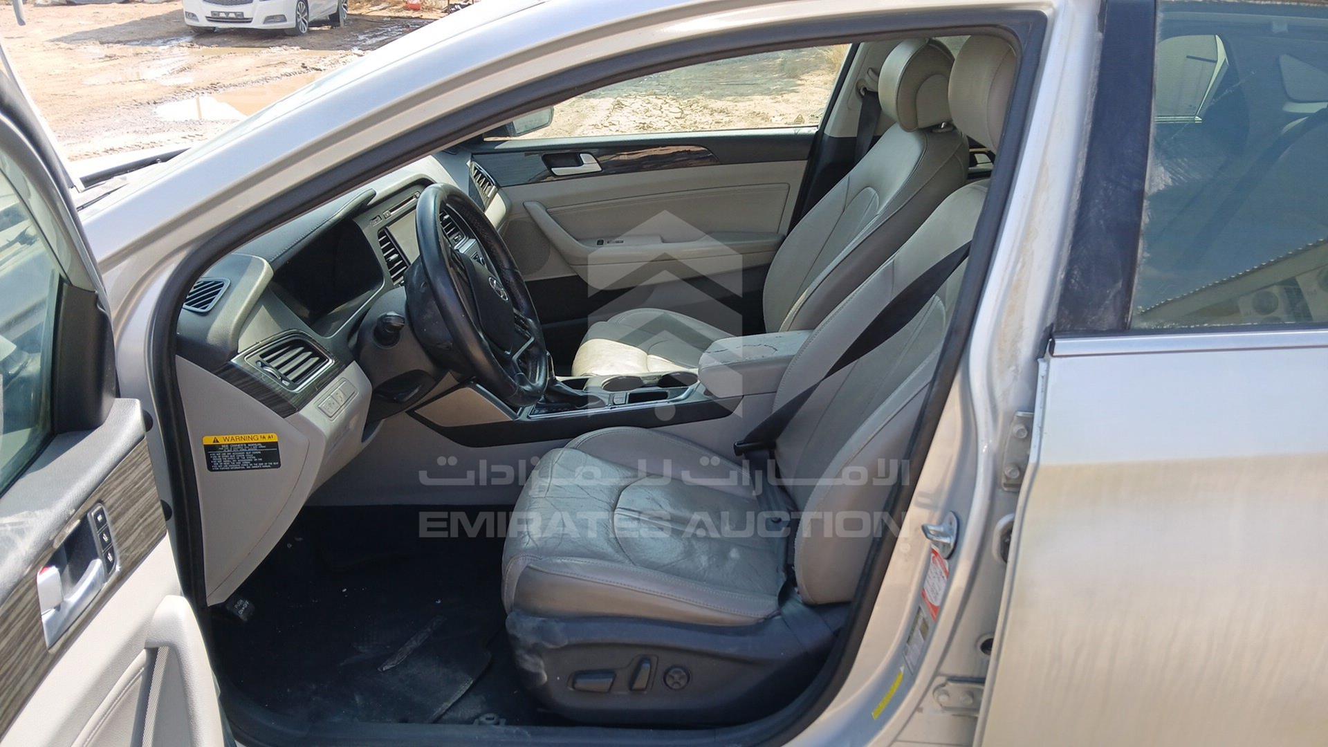 2015 HYUNDAI SONATA VIN: 5NPE34AF0FH092763