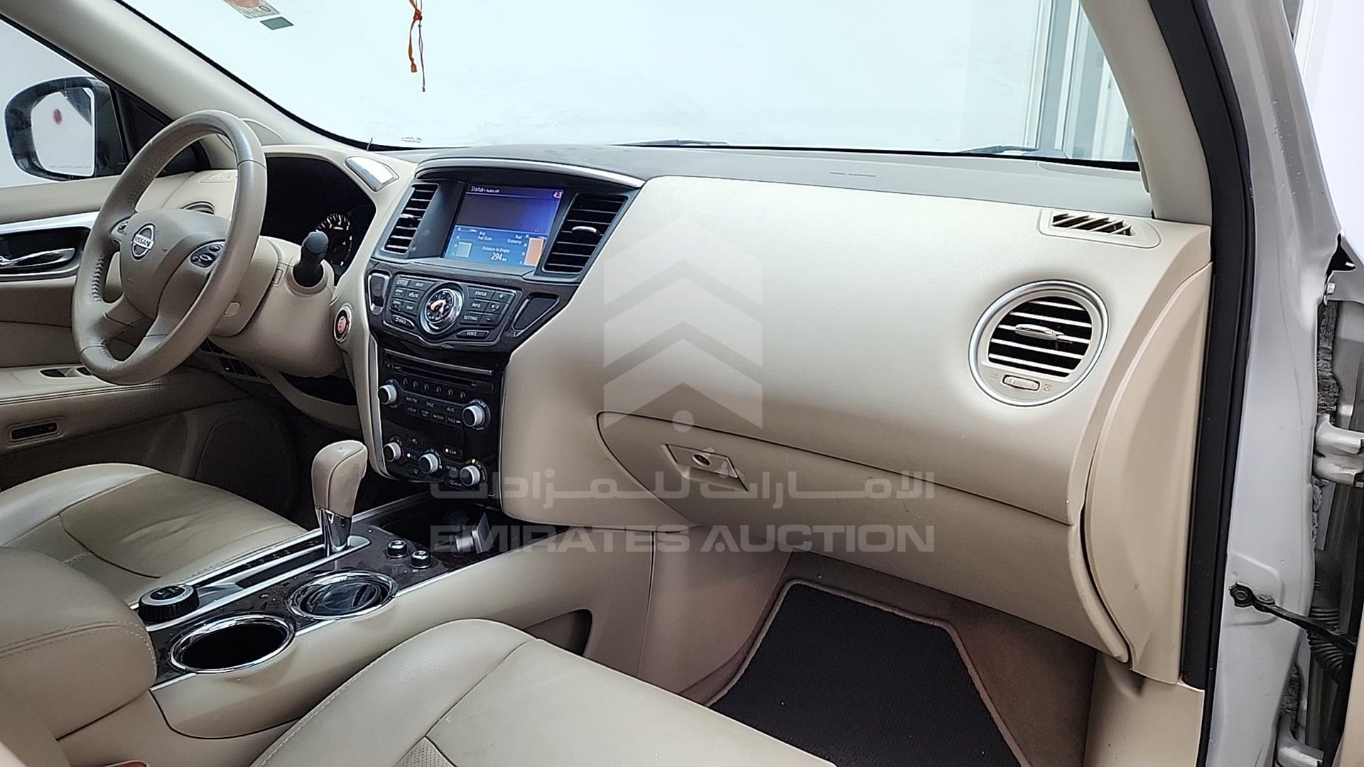 2015 NISSAN PATHFINDER VIN: 5N1AR2MM8FC628006