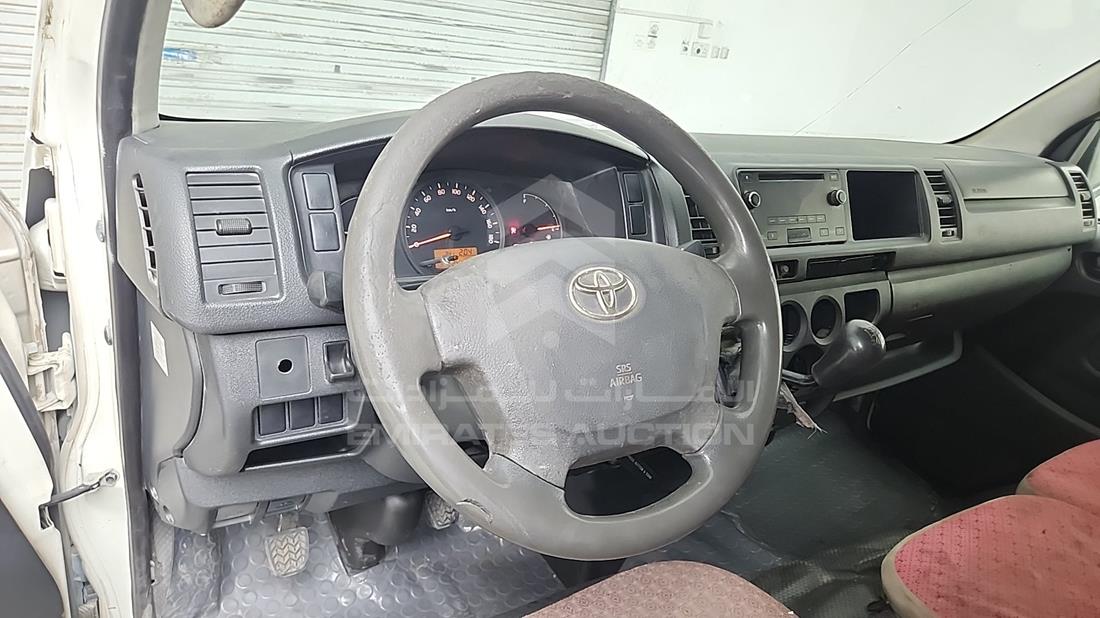 2015 Toyota Hiace — Entertainment Systems & Camera Monitor & Navigation — Photo 15
