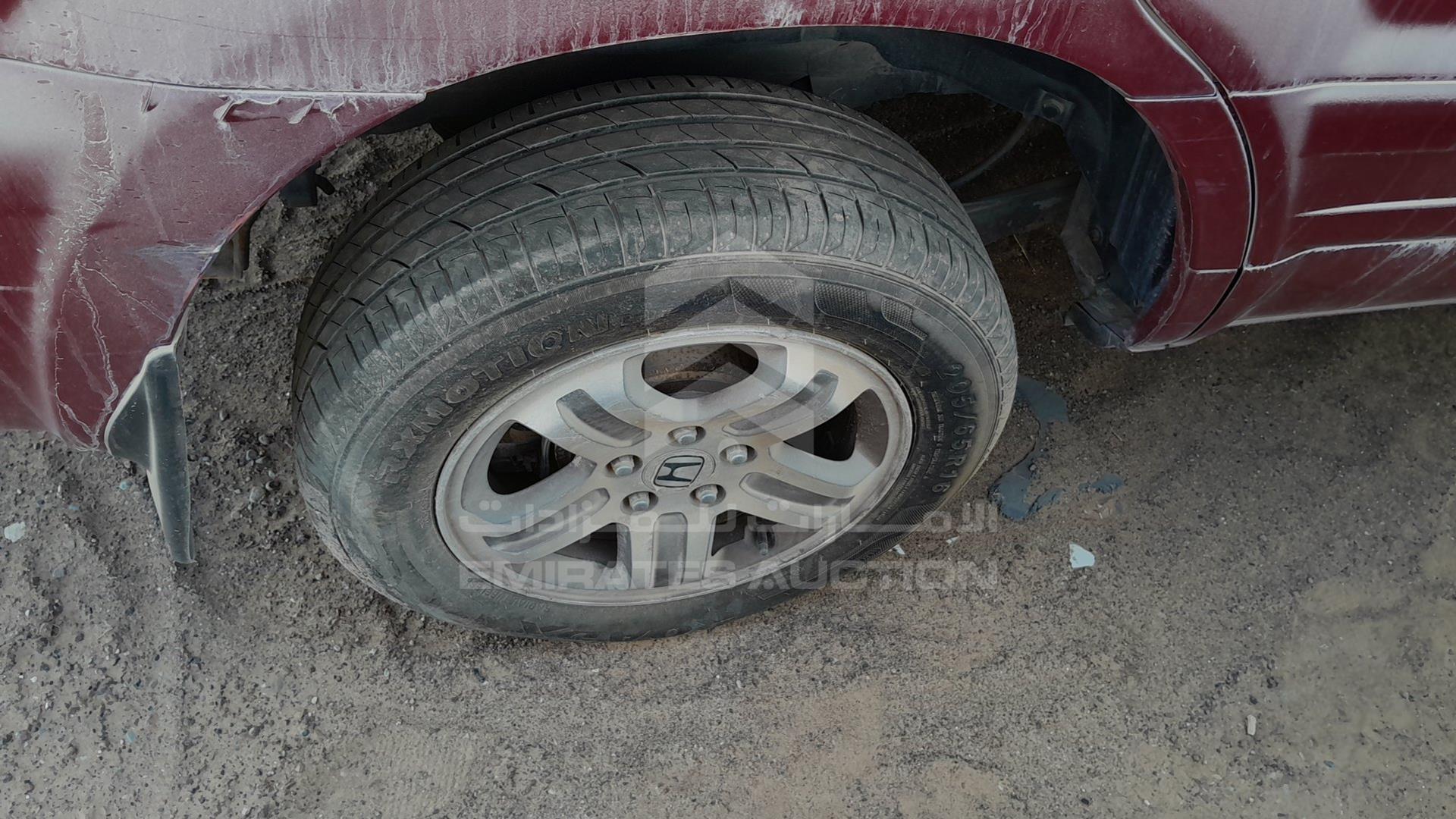 2005 HONDA MRV VIN: 2HKYF18545H700380