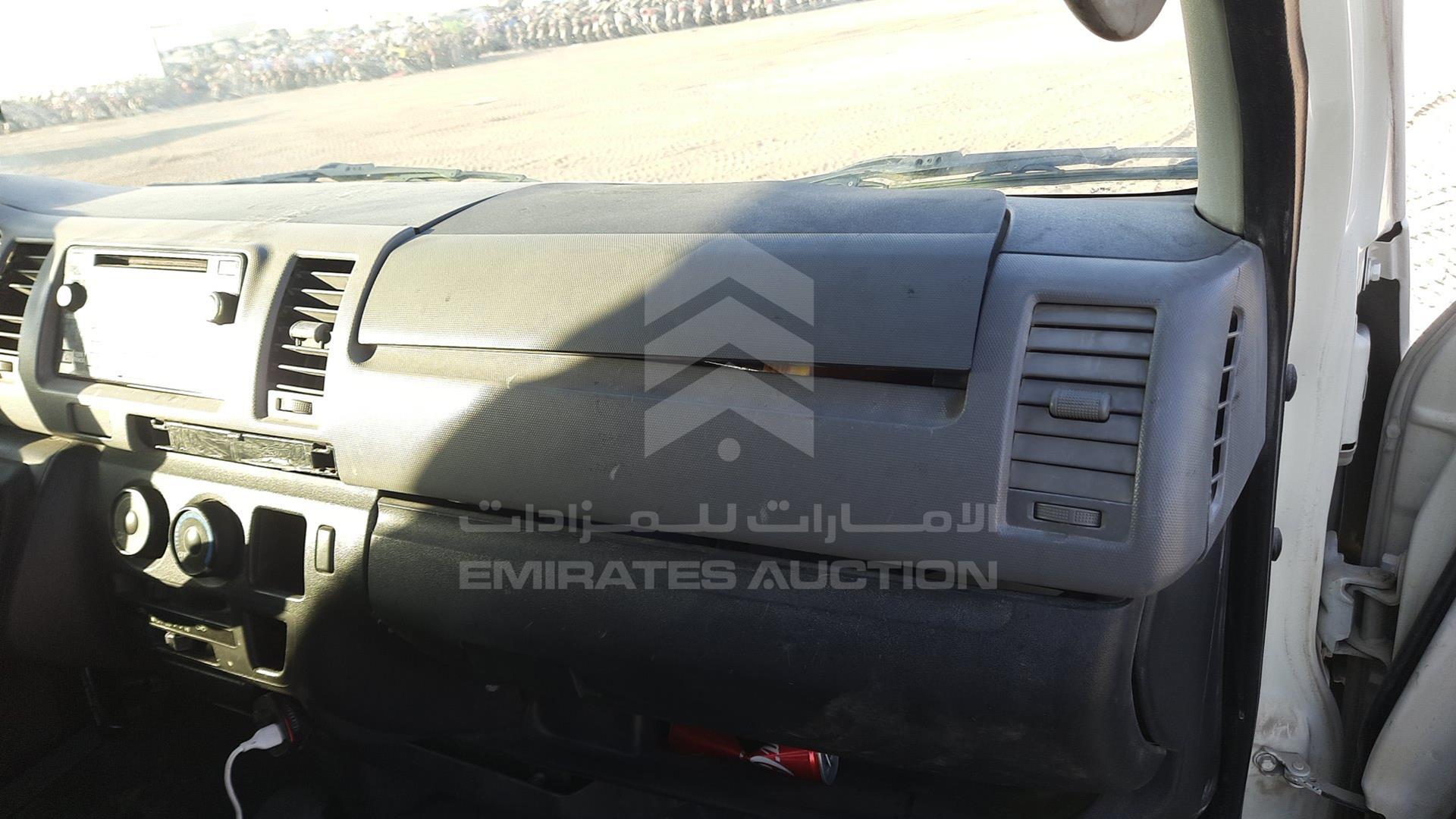 2006 TOYOTA HIACE VIN: JTFHX02PX60010799