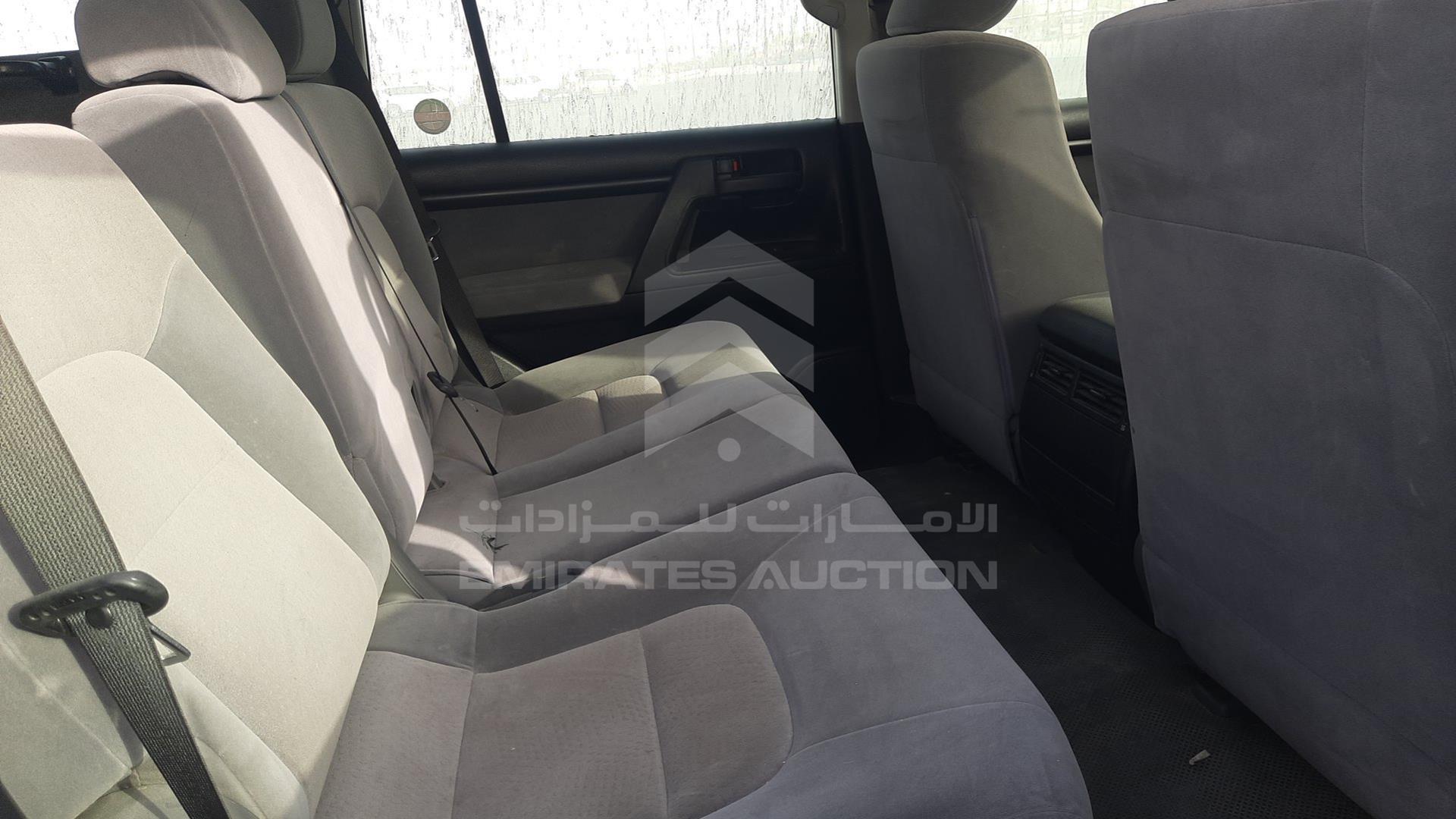 2011 TOYOTA LAND CRUISER VIN: JTMDU09J8B4044518