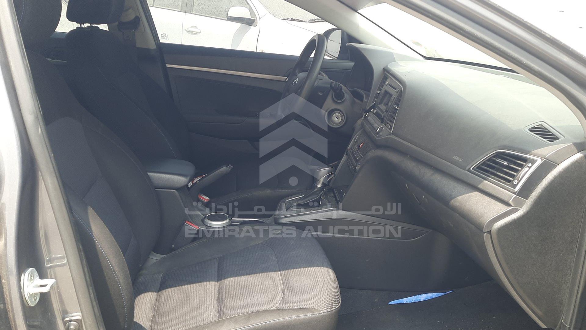 2017 HYUNDAI ELANTRA VIN: KMHD741C5HU128330