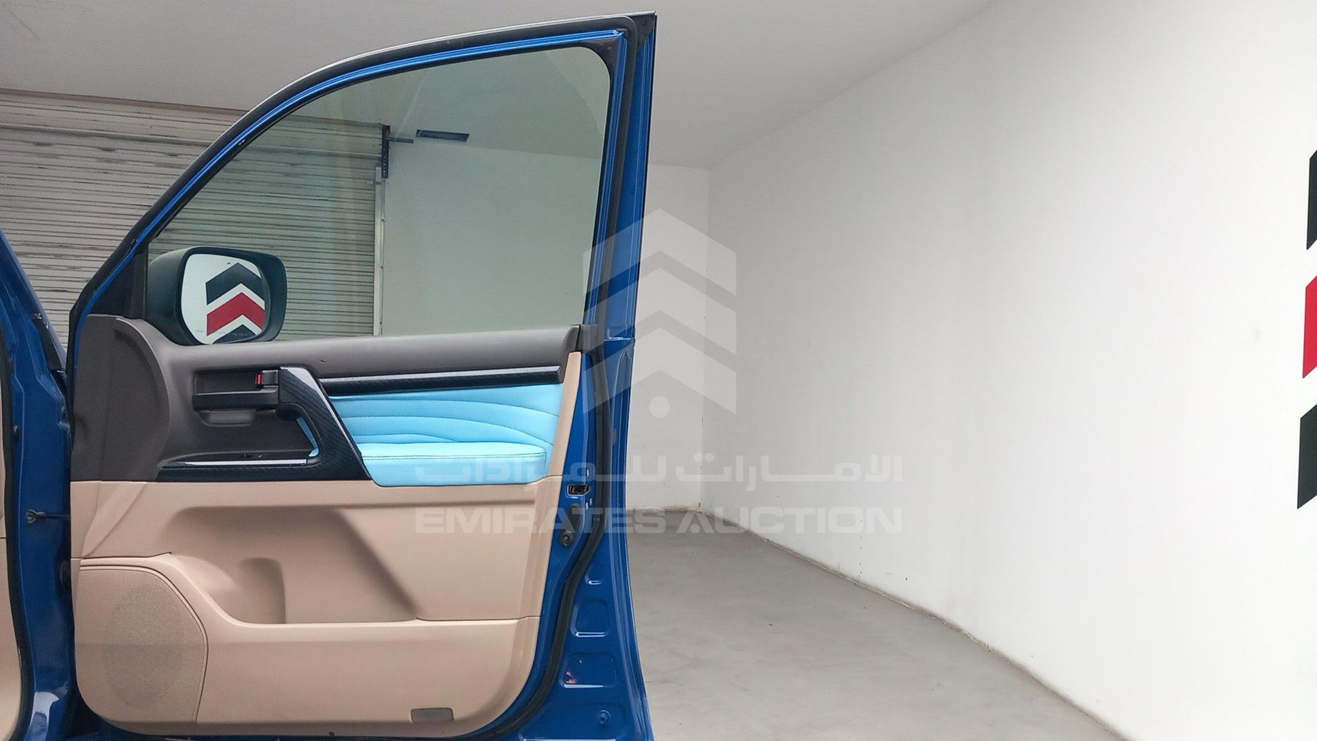 2013 TOYOTA LAND CRUISER VIN: JTMDU09J5D4063059