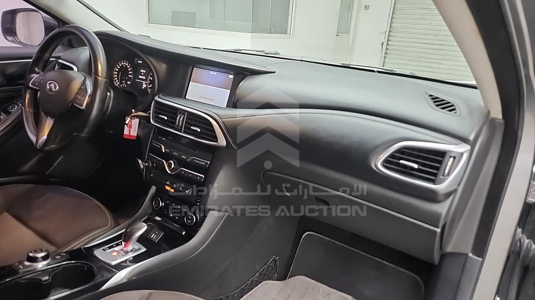 2017 Infiniti QX 30 — Front Right Passenger Dashboard View — Photo 31