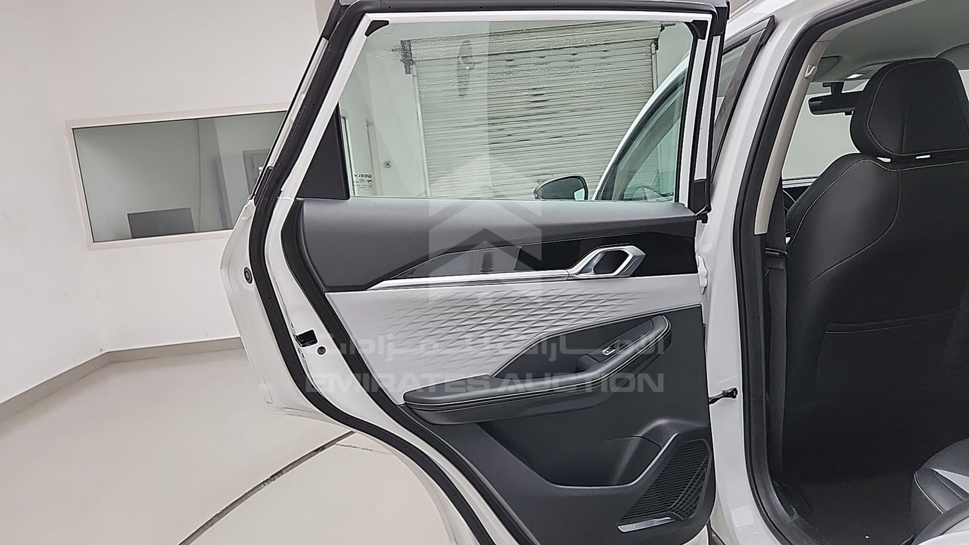2024 GEELY COOLRAY VIN: LB3762KZ7RX505399