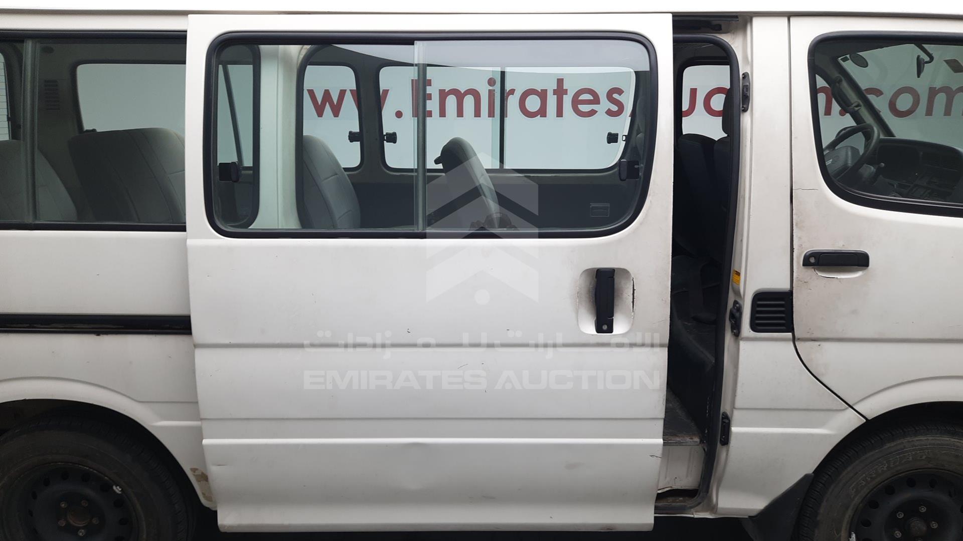 2003 TOYOTA HIACE VIN: JTCFR119537009974